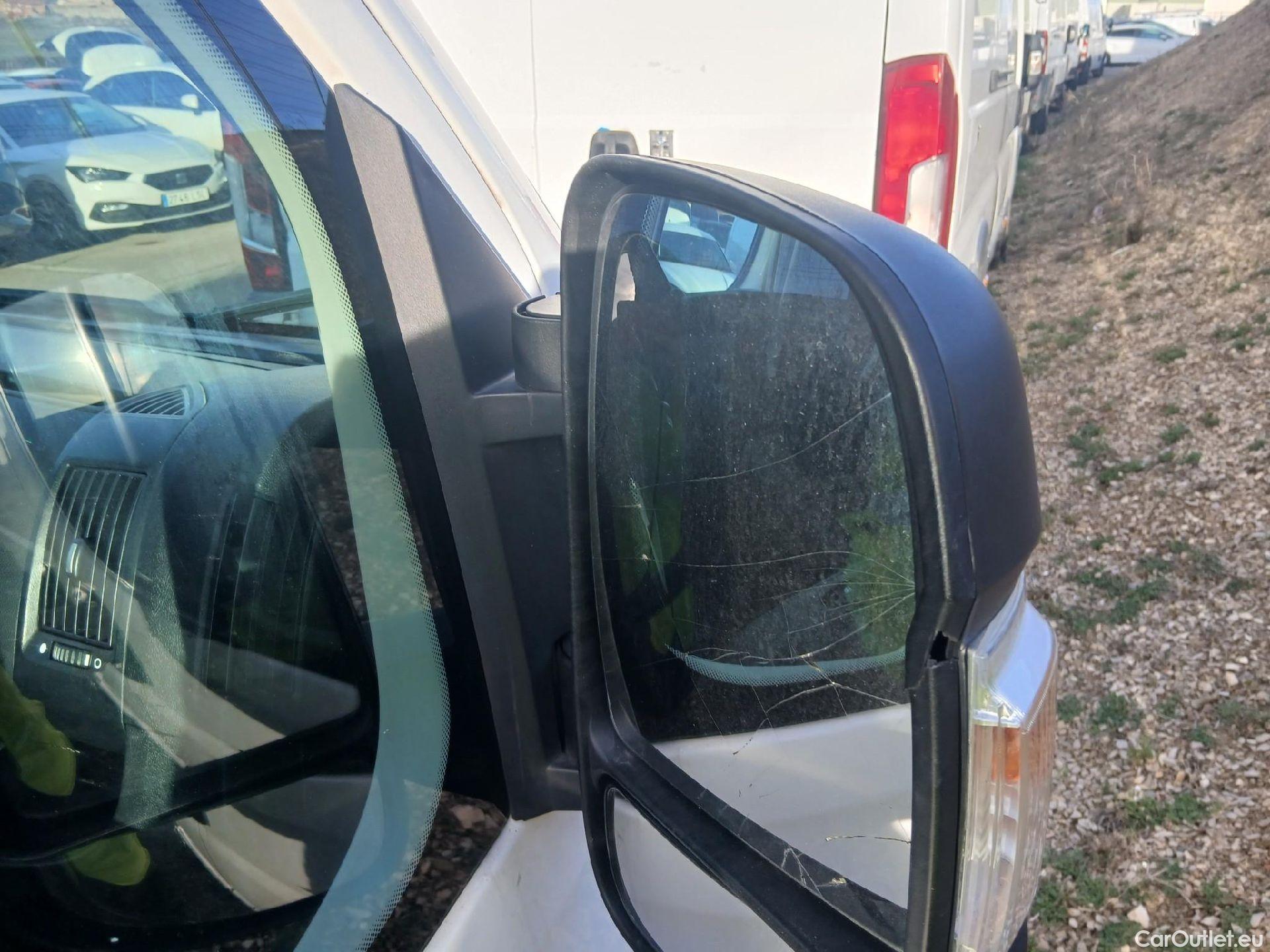  Peugeot  Boxer PEUGEOT  / 2014 / 4P / furgón 330 L1H1 BlueHDi 81KW (110CV) #29