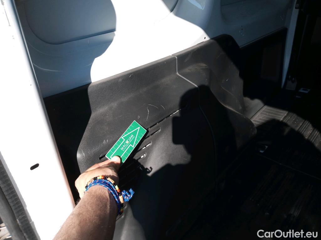  Nissan  NV200 NISSAN NV250 / 2019 / 4P / furgón 2pl 1.5dCi 59 kW (80 CV) L1H1 ÓPTIMA #23