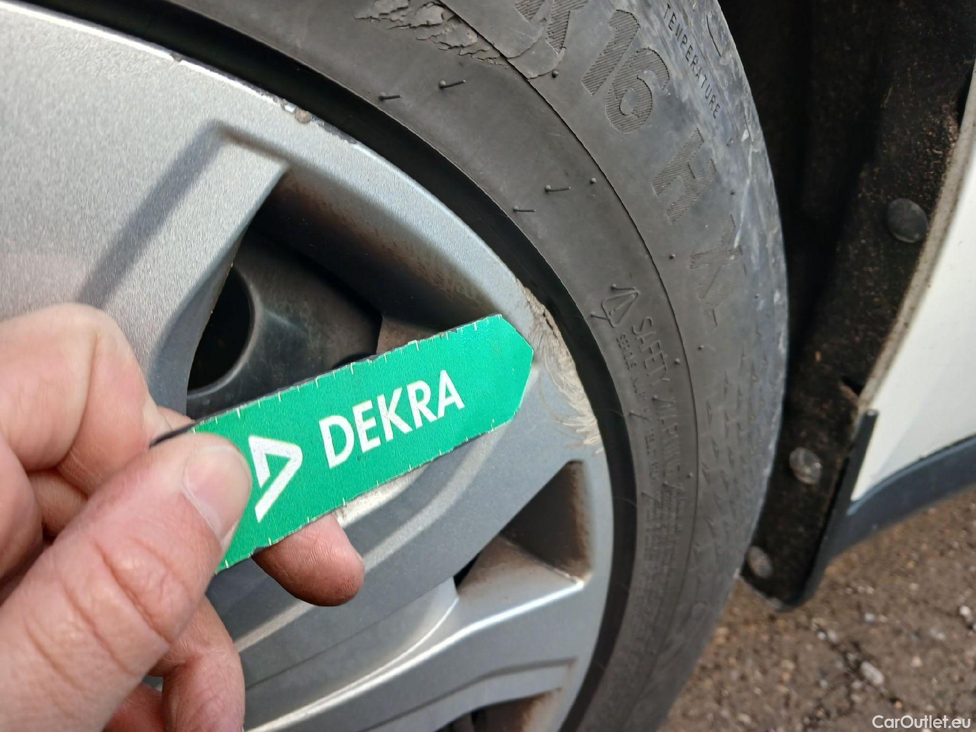  Ford  Transit Connect FORD  / 2013 / 5P / combi Kombi 1.5 TDCi 74kW Trend 230 L2 #13