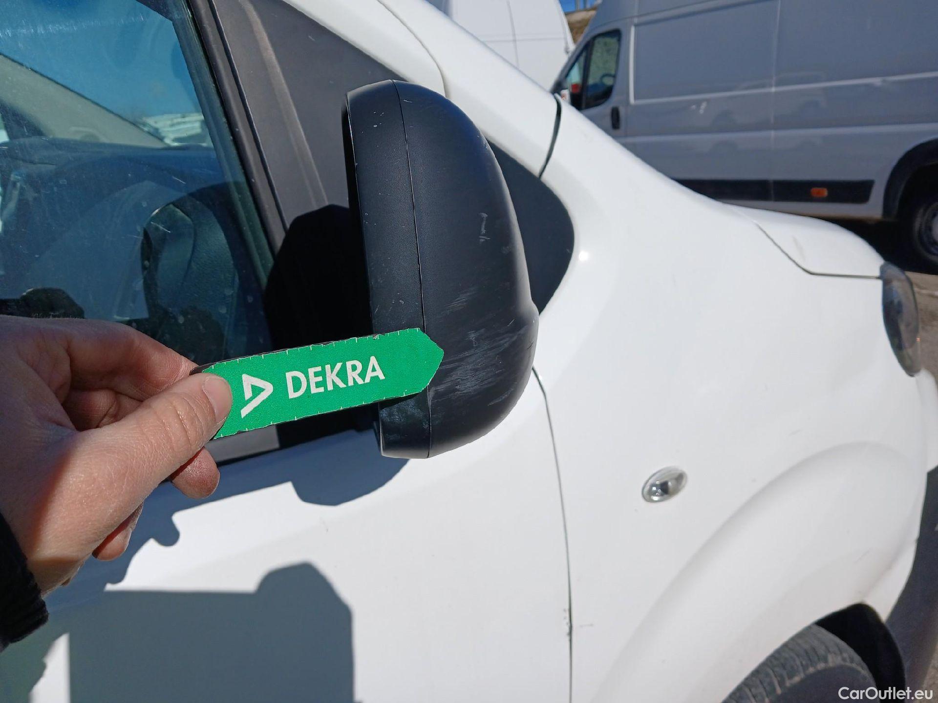  Peugeot  Expert PEUGEOT  / 2016 / 4P / furgón Furgón Pro 1.5 BlueHDi 120 Standard #39