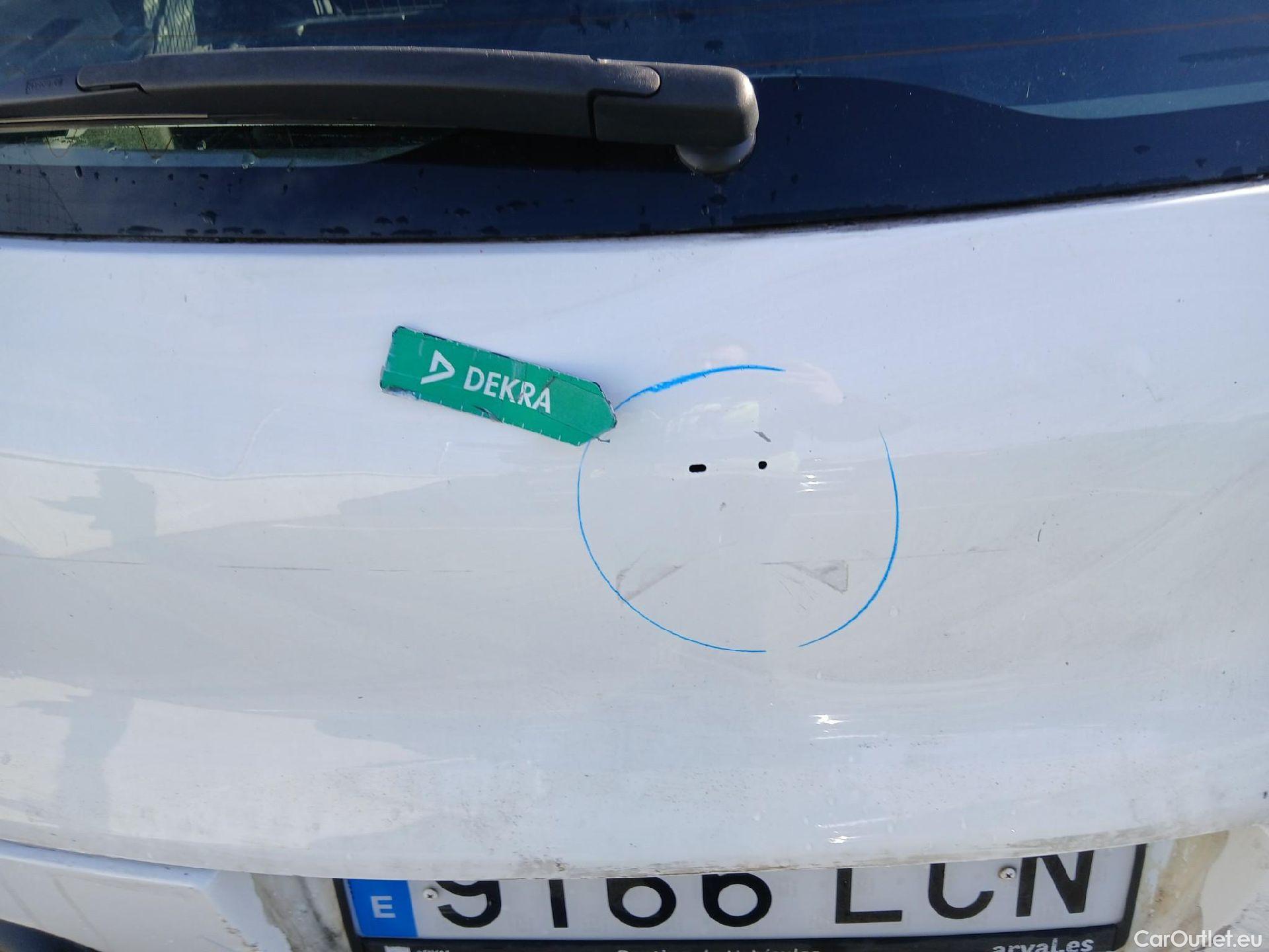  Citroen  C3 CITROEN  / 2016 / 5P / berlina comercial BlueHDi 73KW (100CV) S&S Comercial #37