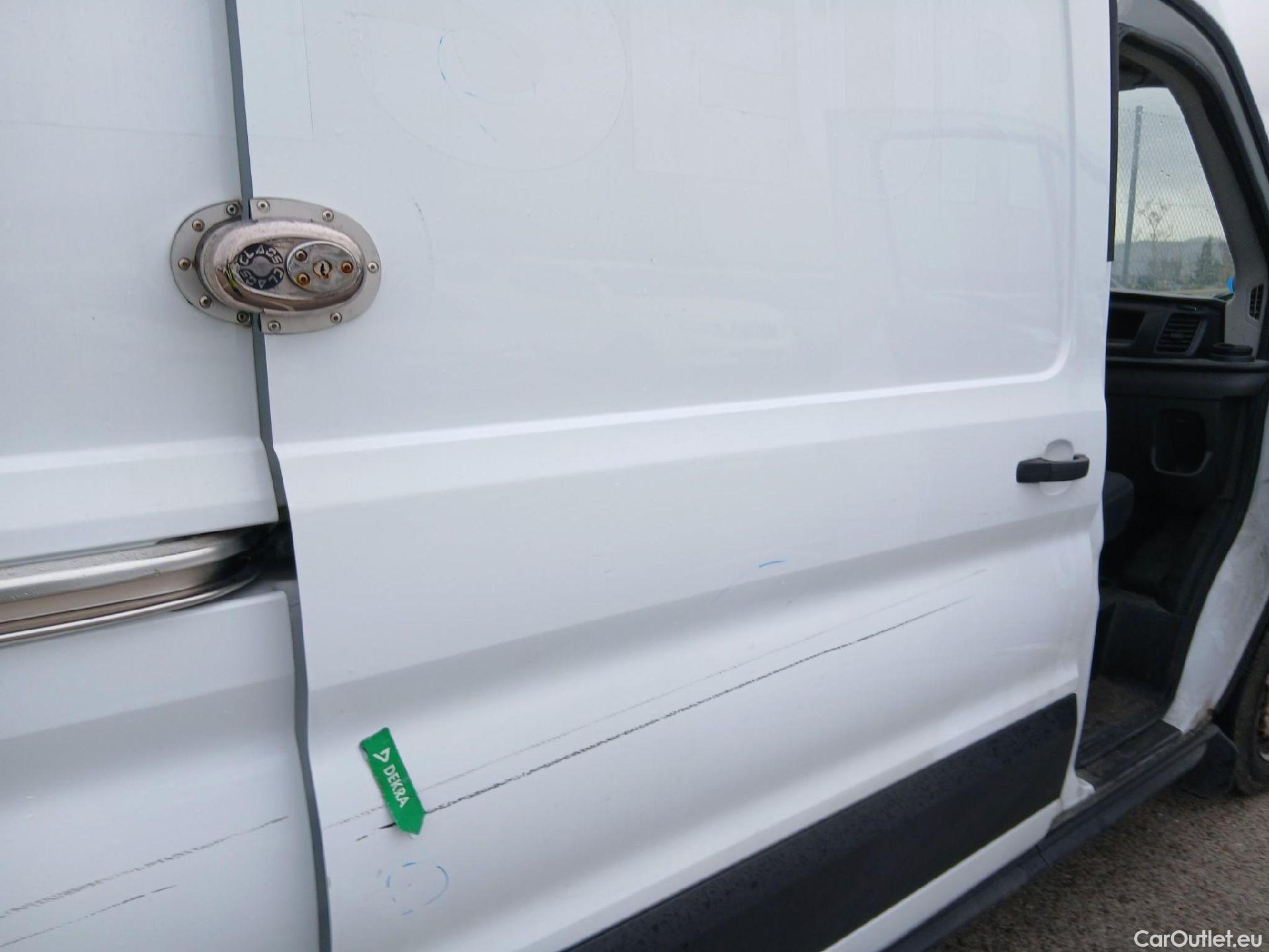  Ford  Transit FORD  / 2013 / 4P / furgón 310 96kW L2H2 Van Trend FWD MHEV #39