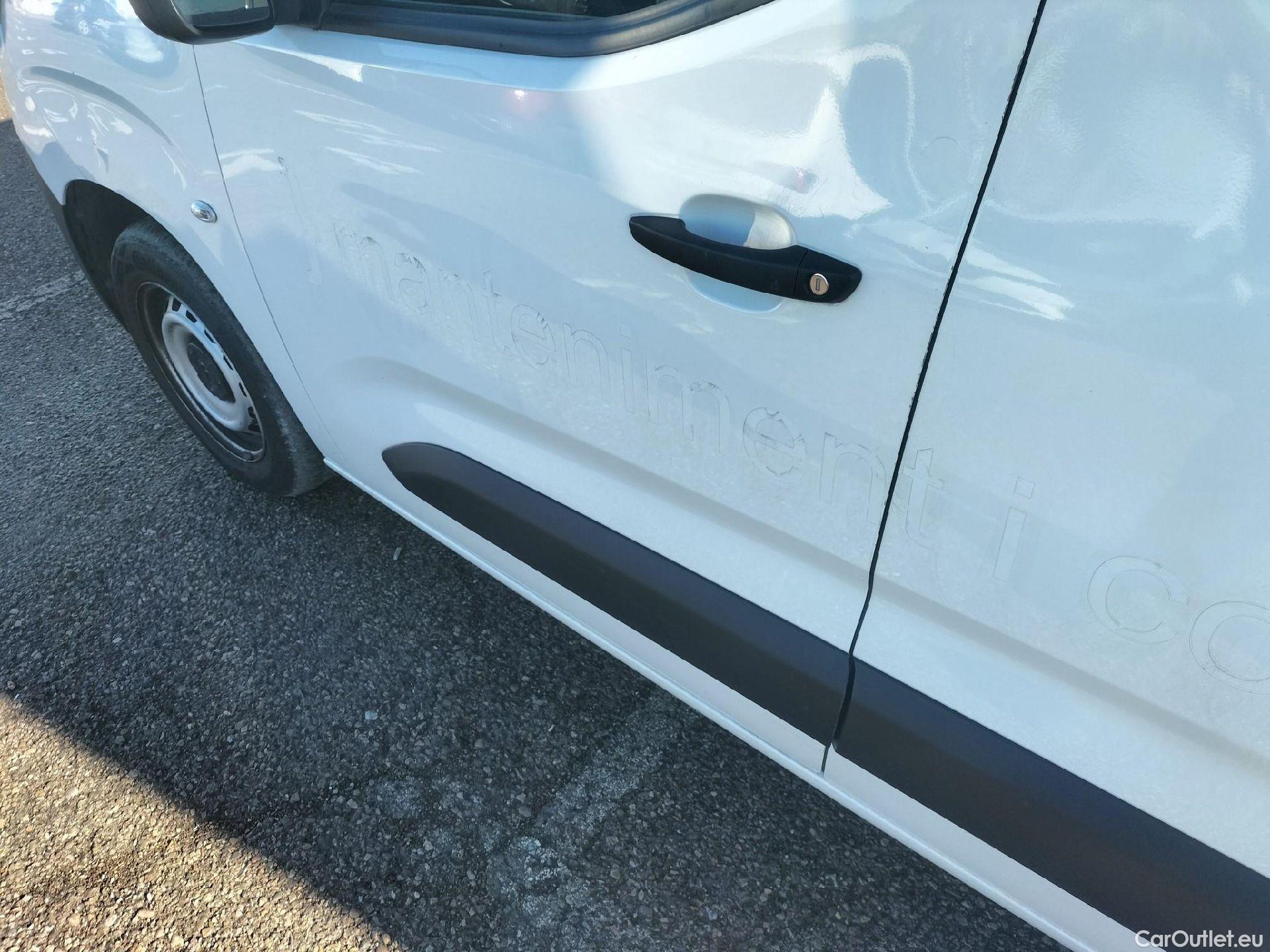  Citroen  Berlingo CITROEN  / 2018 / 3P / furgón derivado de turismo Talla M BlueHDi 100 CONTROL #16