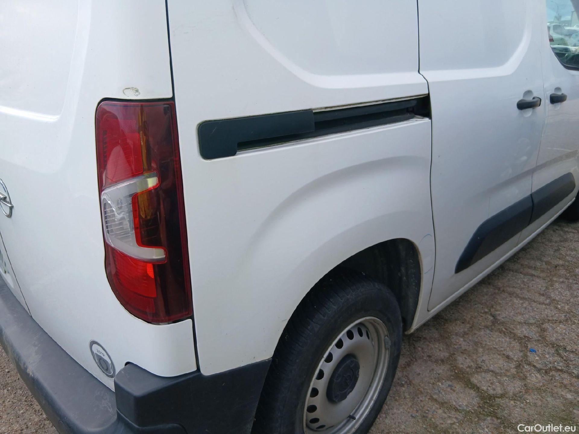  Opel  Combo OPEL  / 2018 / 3P / furgón derivado de turismo 1.5 TD 56kW (75CV) Express L H1 650kg #15