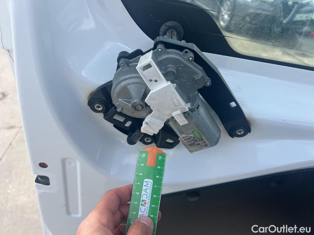  Citroen  Berlingo CITROEN  / 2018 / 4P / combi Talla M BlueHDi 100 LIVE (AC) #33