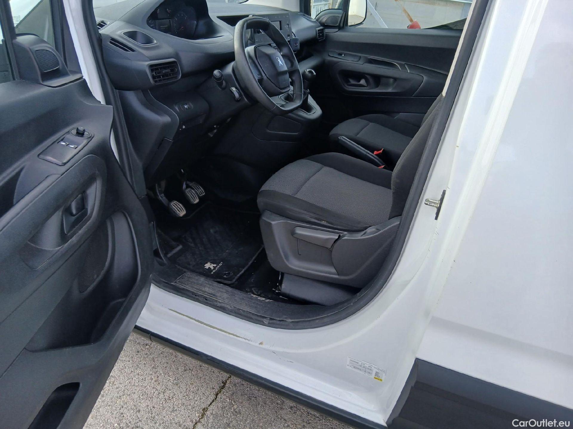  Peugeot  RIFTER PEUGEOT  / 2018 / 4P / combi Access Standard BlueHDi 73kW (AC) #41