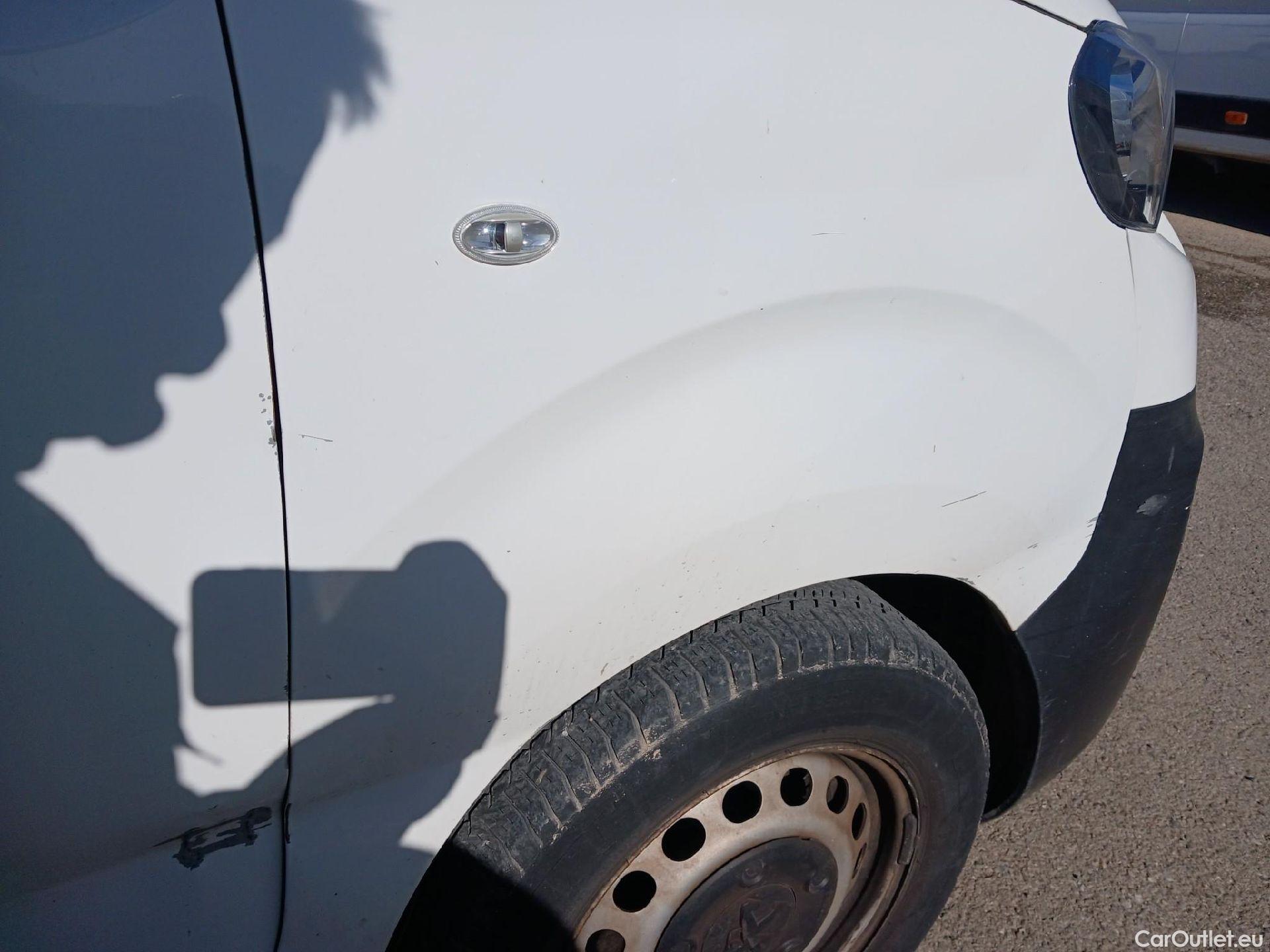  Peugeot  Expert PEUGEOT  / 2016 / 4P / furgón Furgón Pro 1.5 BlueHDi 120 Standard #35