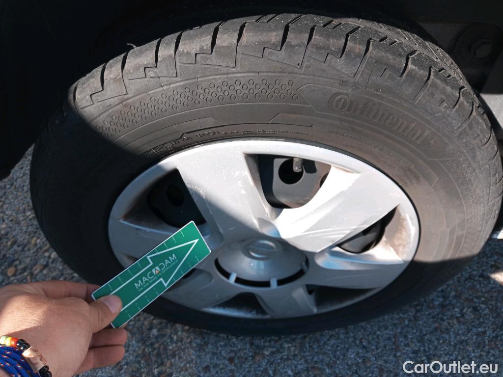  Nissan  NV200 NISSAN NV250 / 2019 / 4P / furgón 2pl 1.5dCi 59 kW (80 CV) L1H1 ÓPTIMA #37