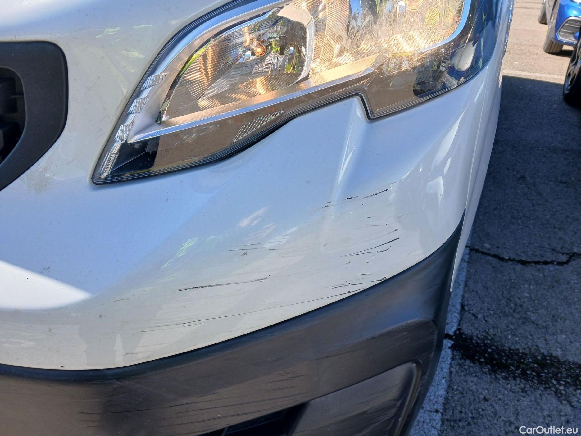  Peugeot  Expert PEUGEOT  / 2016 / 4P / furgón Furgón Pro 1.5 BlueHDi 120 Standard #4