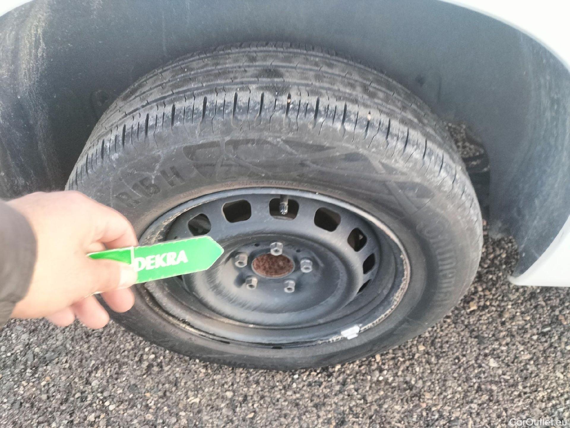  Citroen  Berlingo CITROEN  / 2018 / 3P / furgón derivado de turismo Talla M BlueHDi 100 CONTROL #52