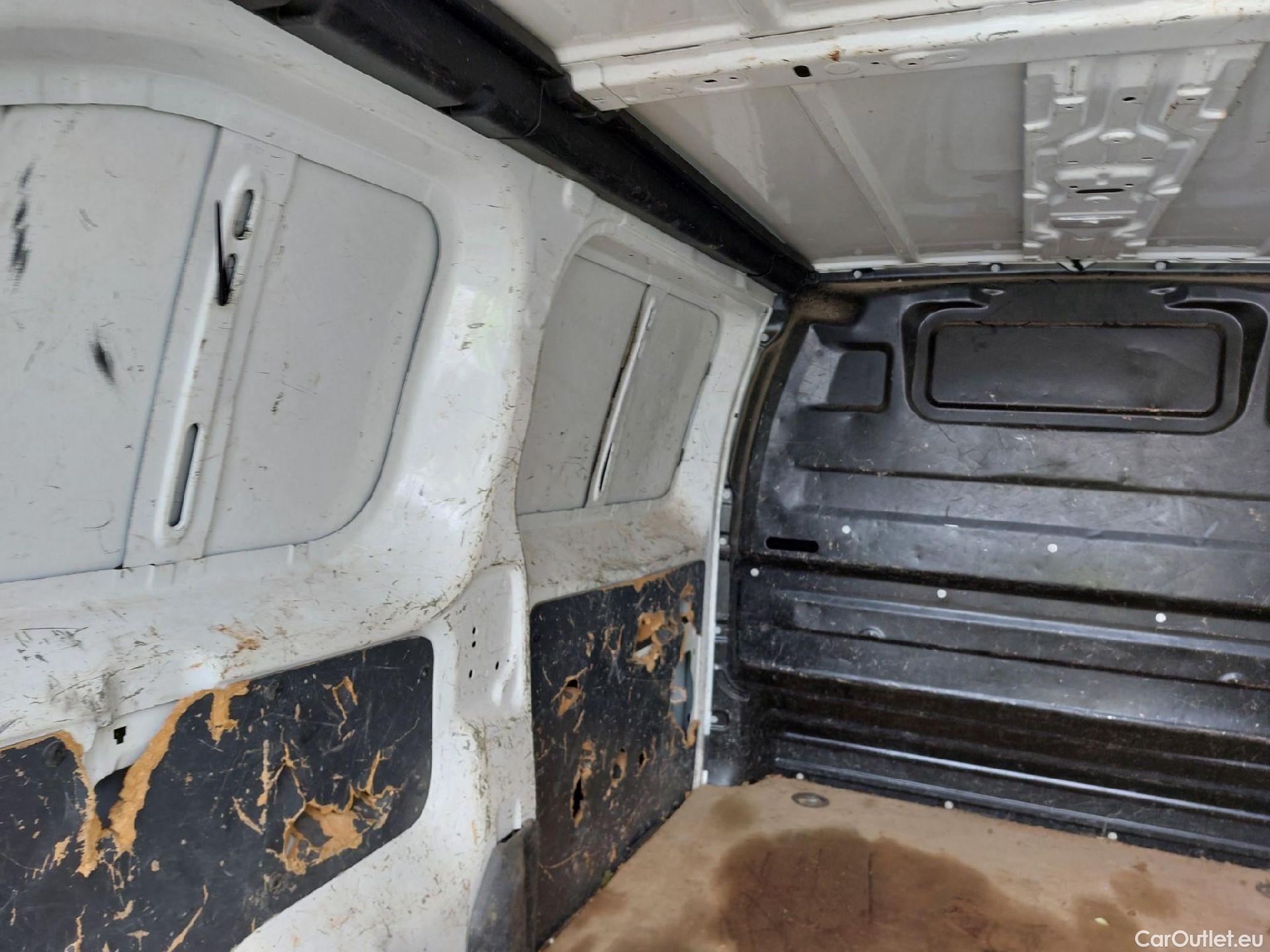  Citroen  Jumpy CITROEN  / 2016 / 4P / furgón Talla M BlueHDi 100 S&S 6v Control #43