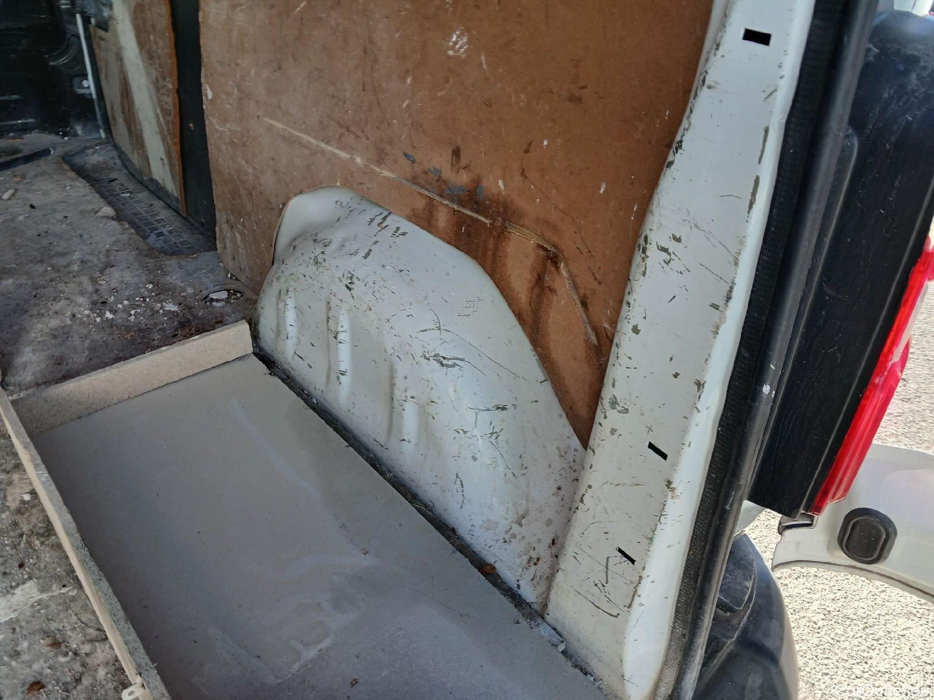  Peugeot  Expert PEUGEOT  / 2016 / 4P / furgón Furgón Pro 1.5 BlueHDi 120 Standard #48