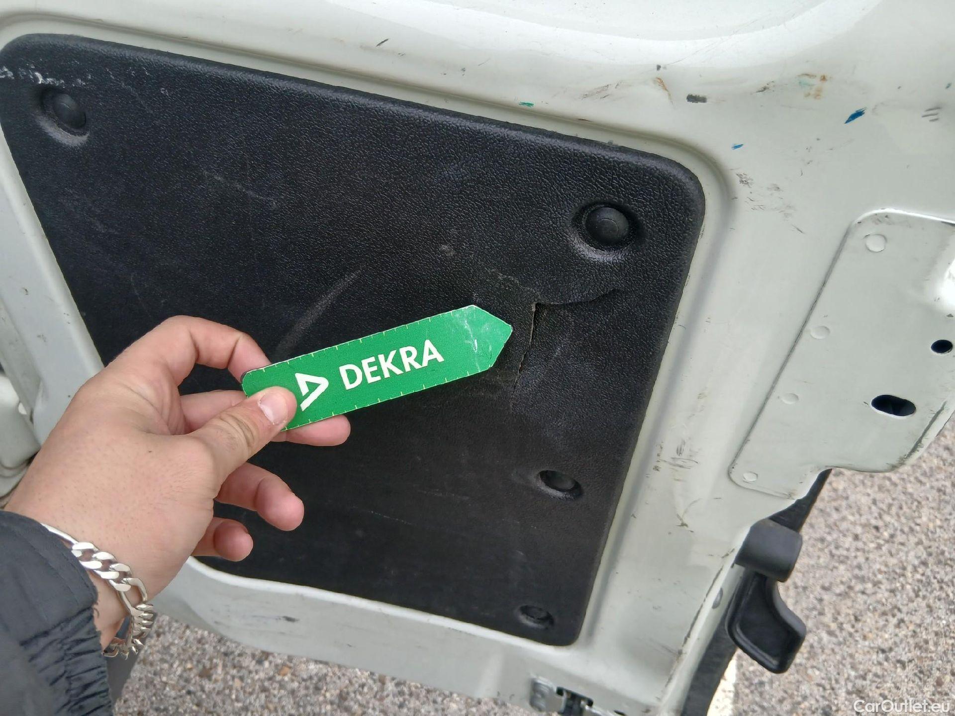  Fiat  Fiorino FIAT  / 2016 / 3P / furgón derivado de turismo Cargo Base 1.3 Mjet 59kW (80CV) E6 #20