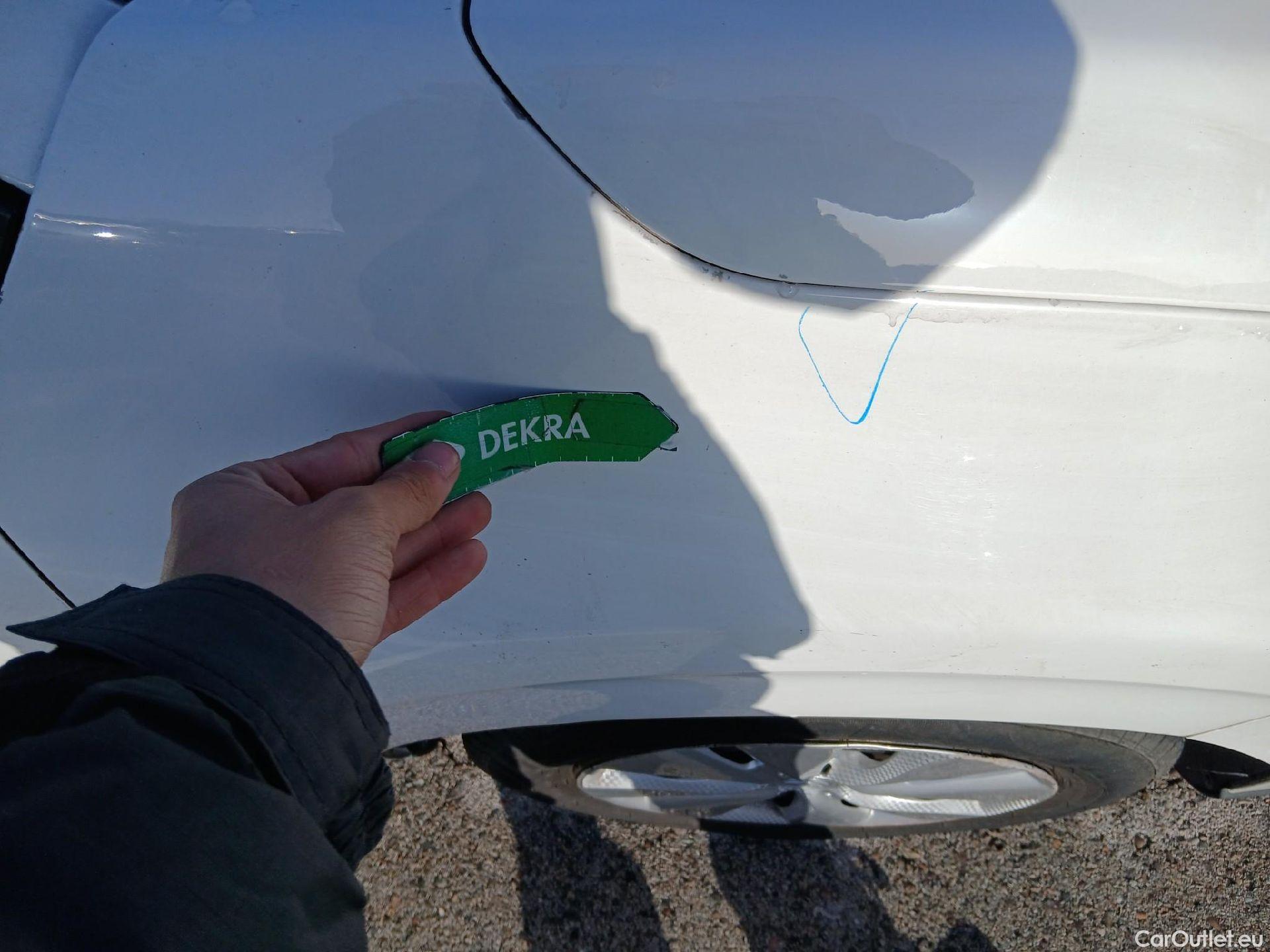  Citroen  C3 CITROEN  / 2016 / 5P / berlina comercial BlueHDi 73KW (100CV) S&S Comercial #61