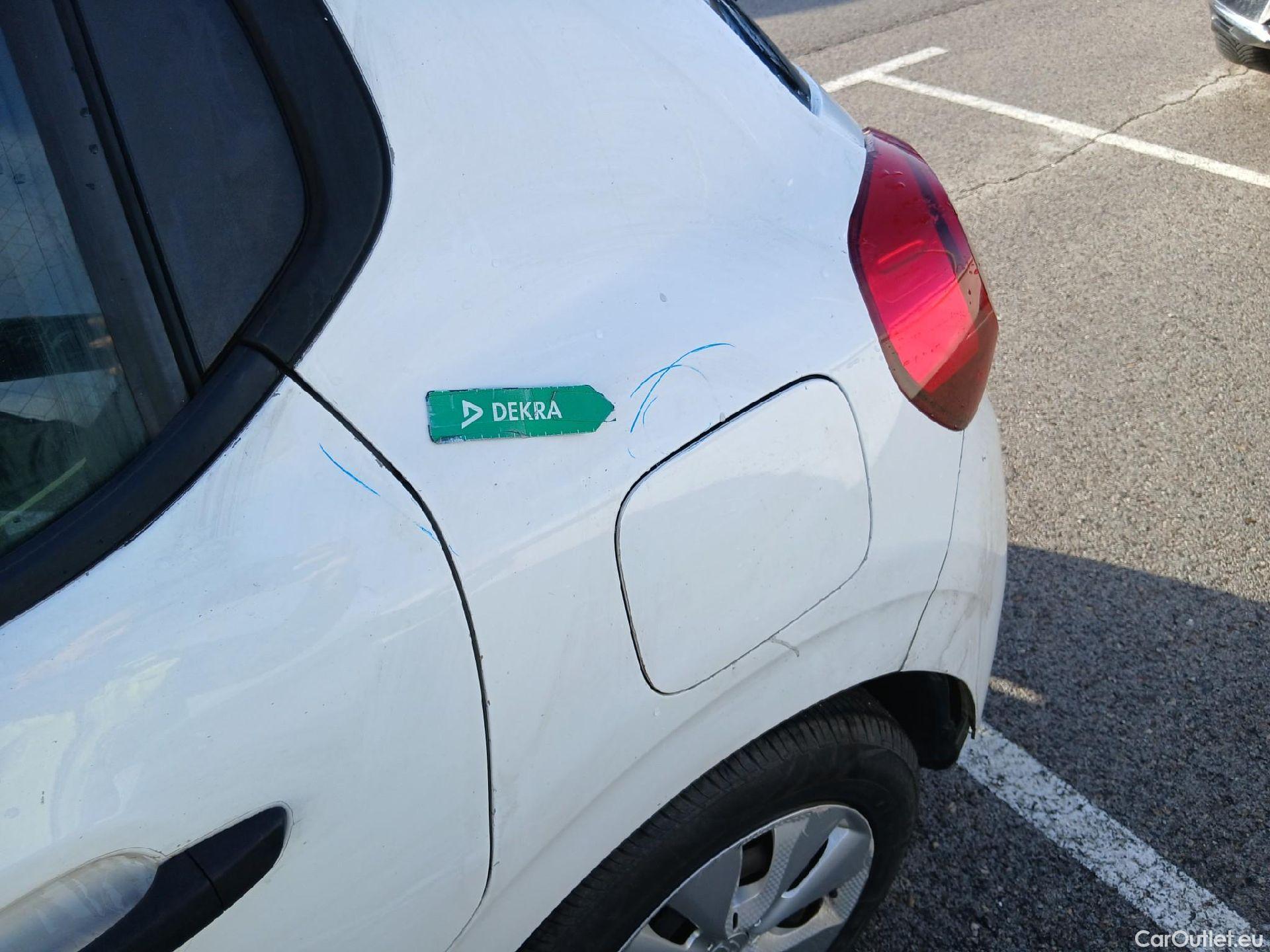  Citroen  C3 CITROEN  / 2016 / 5P / berlina comercial BlueHDi 73KW (100CV) S&S Comercial #28