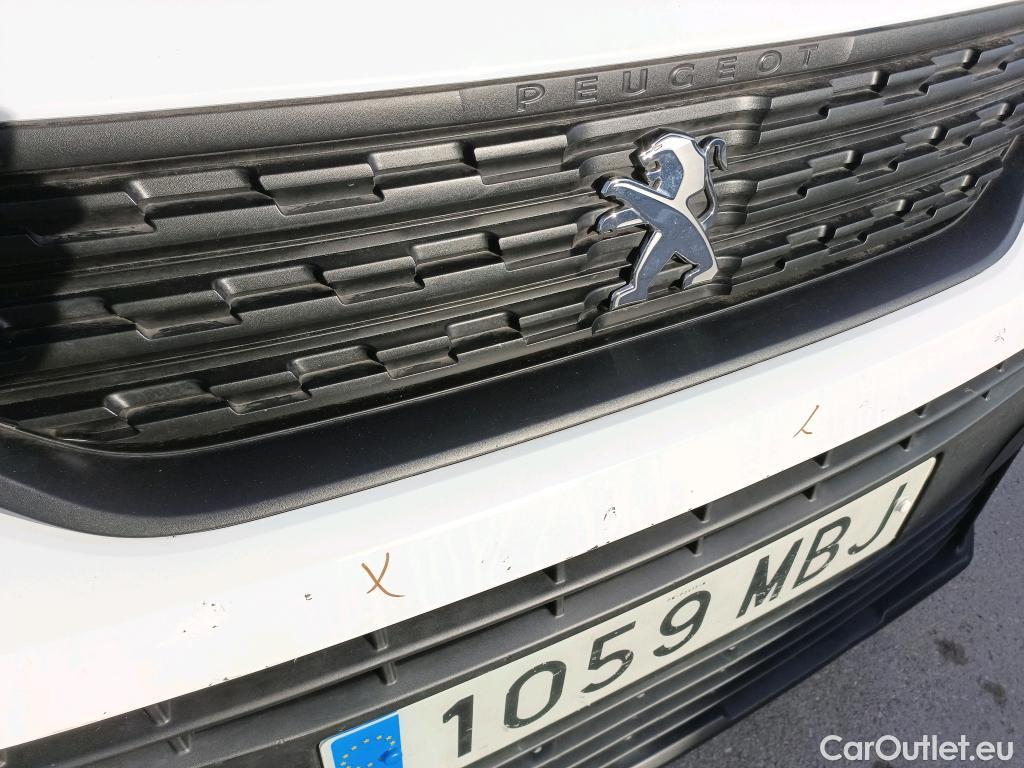  Peugeot  Partner PEUGEOT  / 2018 / 3P / furgón derivado de turismo Pro Standard 600kg BlueHDi 73kW #30