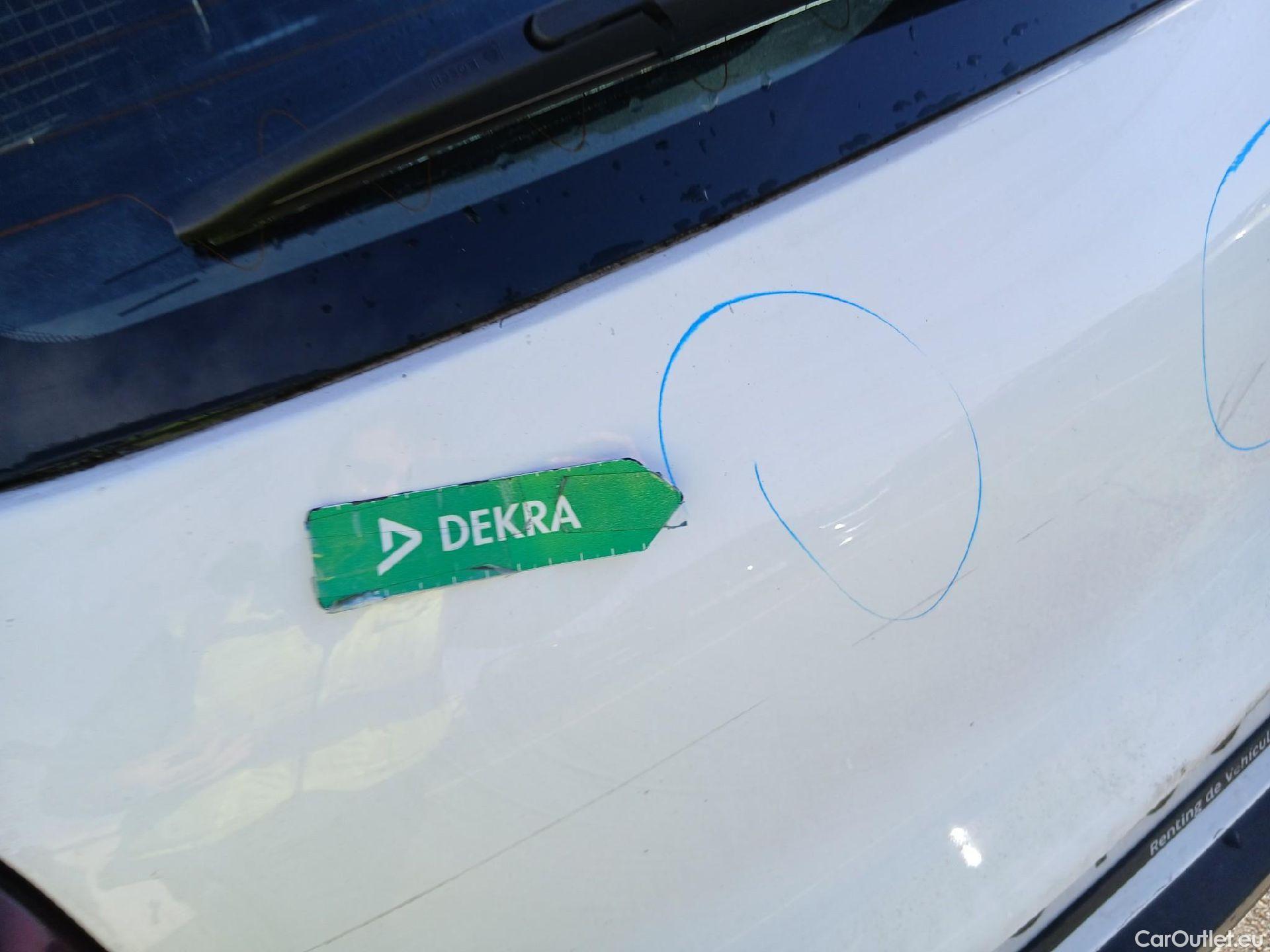  Citroen  C3 CITROEN  / 2016 / 5P / berlina comercial BlueHDi 73KW (100CV) S&S Comercial #38