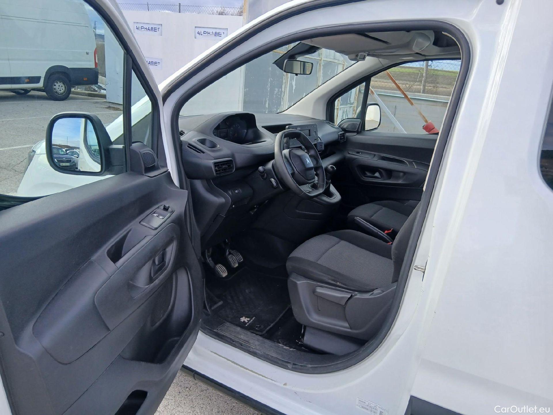  Peugeot  RIFTER PEUGEOT  / 2018 / 4P / combi Access Standard BlueHDi 73kW (AC) #38