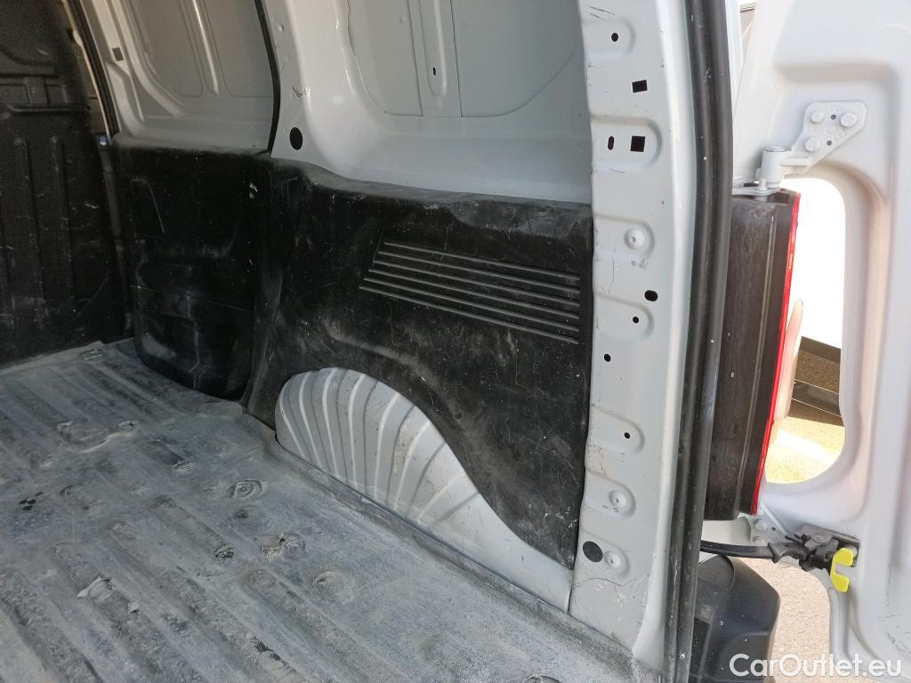  Peugeot  Partner PEUGEOT  / 2018 / 3P / furgón derivado de turismo Pro Standard 600kg BlueHDi 73kW #15