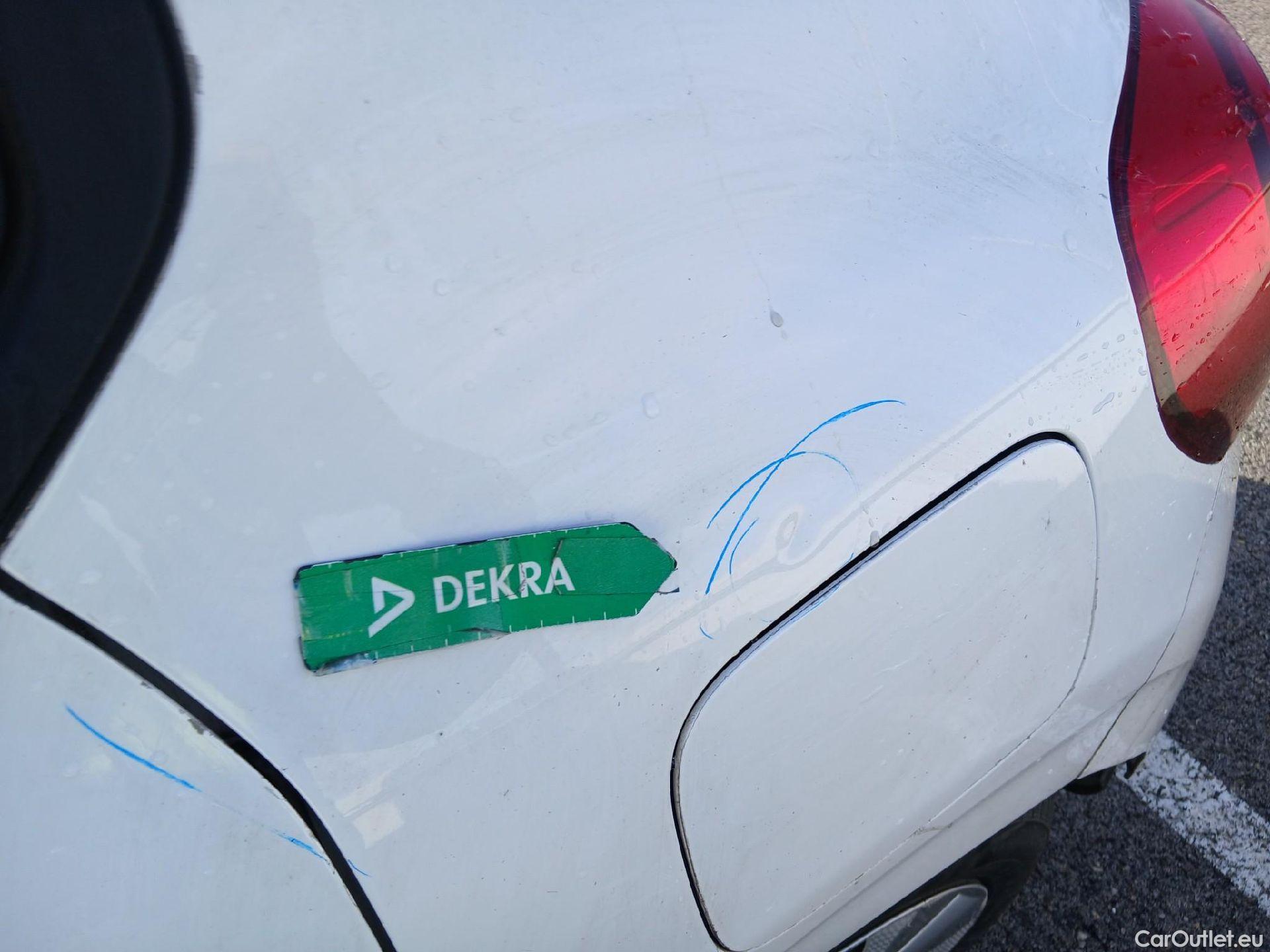  Citroen  C3 CITROEN  / 2016 / 5P / berlina comercial BlueHDi 73KW (100CV) S&S Comercial #29