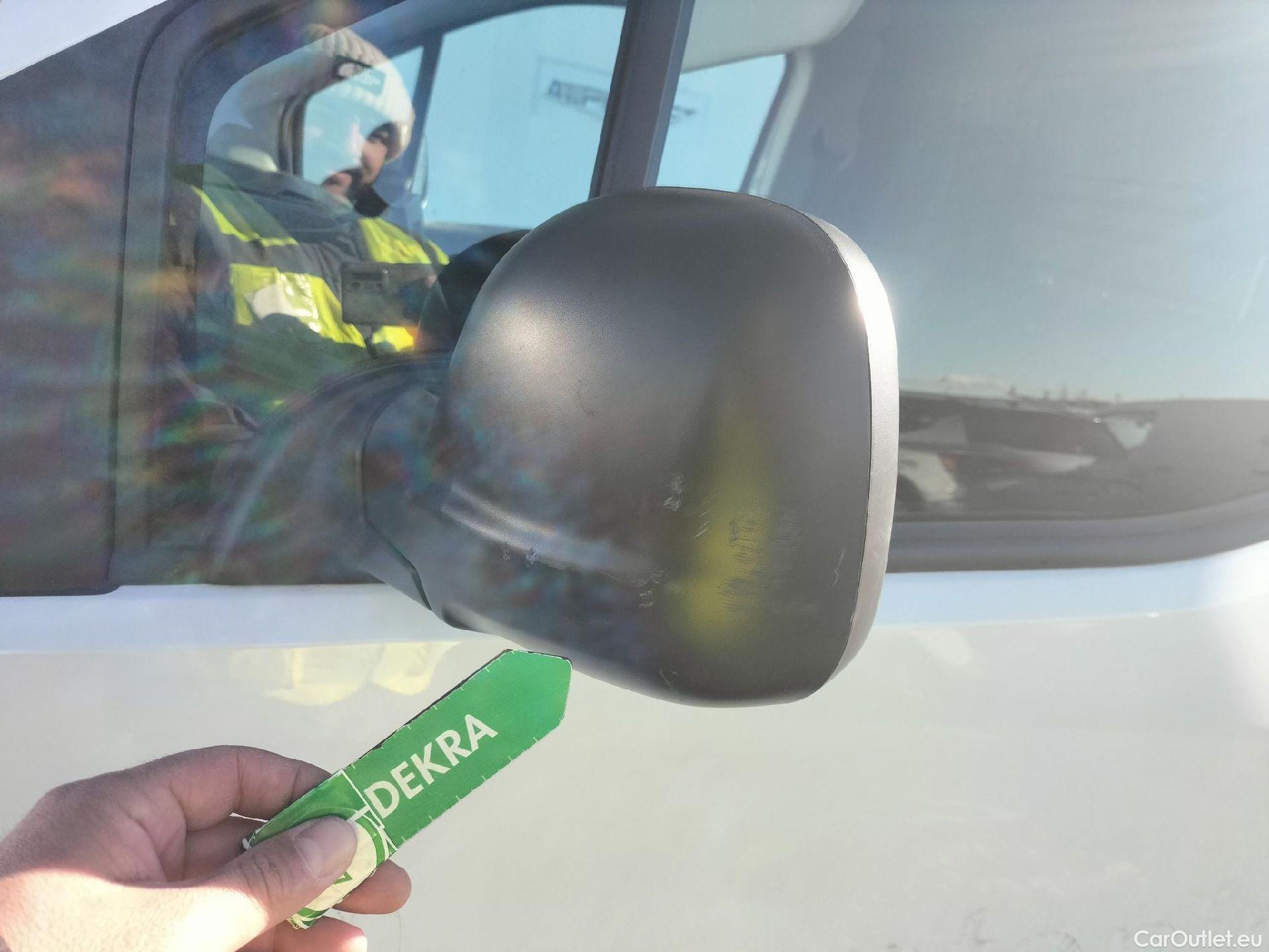  Citroen  Berlingo CITROEN  / 2018 / 3P / furgón derivado de turismo Talla M BlueHDi 100 CONTROL #13