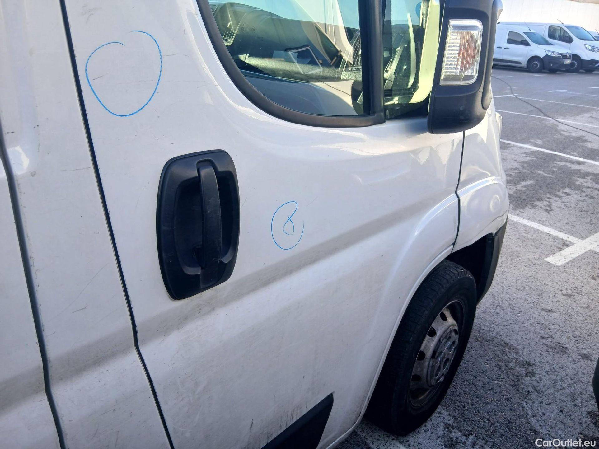  Citroen  Jumper CITROEN  / 2014 / 4P / furgón BlueHDi 103KW (140CV) Furgón 35L3H2 #61