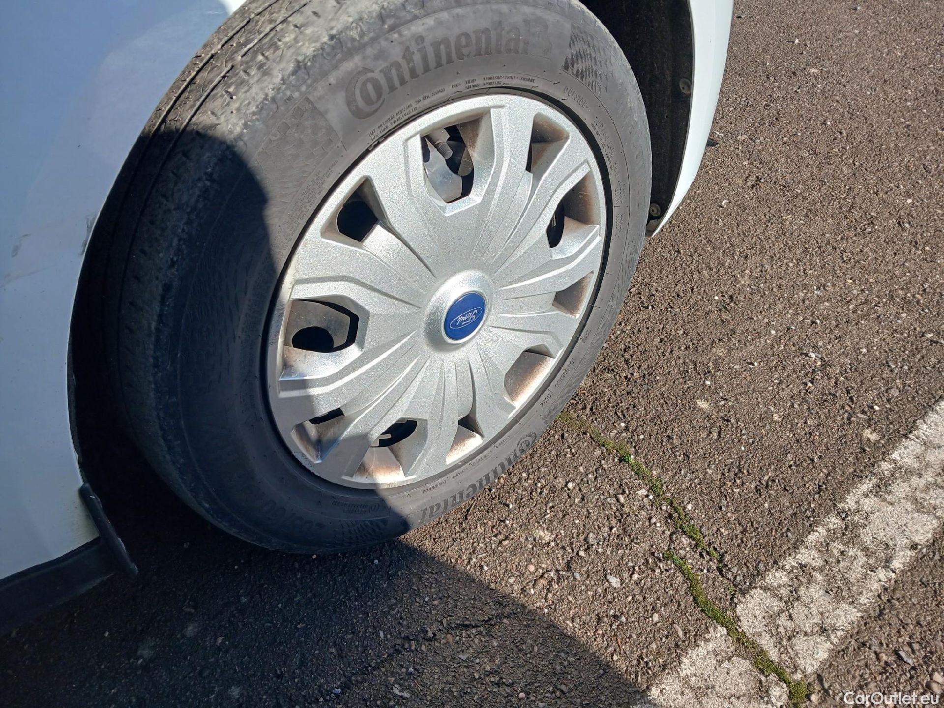  Ford  Transit Connect FORD  / 2013 / 5P / combi Kombi 1.5 TDCi 74kW Trend 230 L2 #41