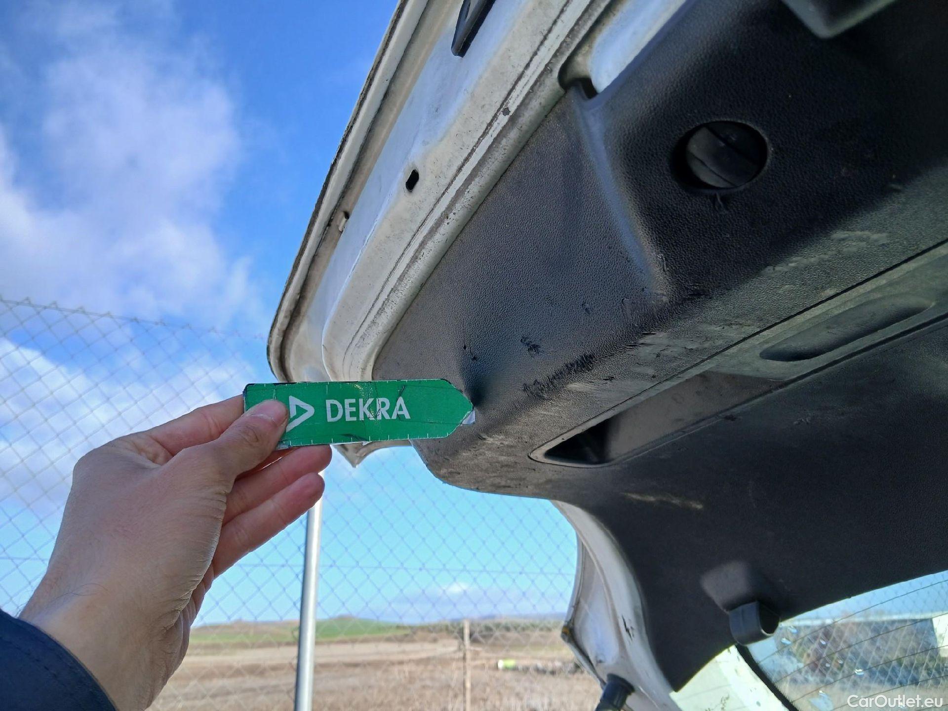  Citroen  C3 CITROEN  / 2016 / 5P / berlina comercial BlueHDi 73KW (100CV) S&S Comercial #40