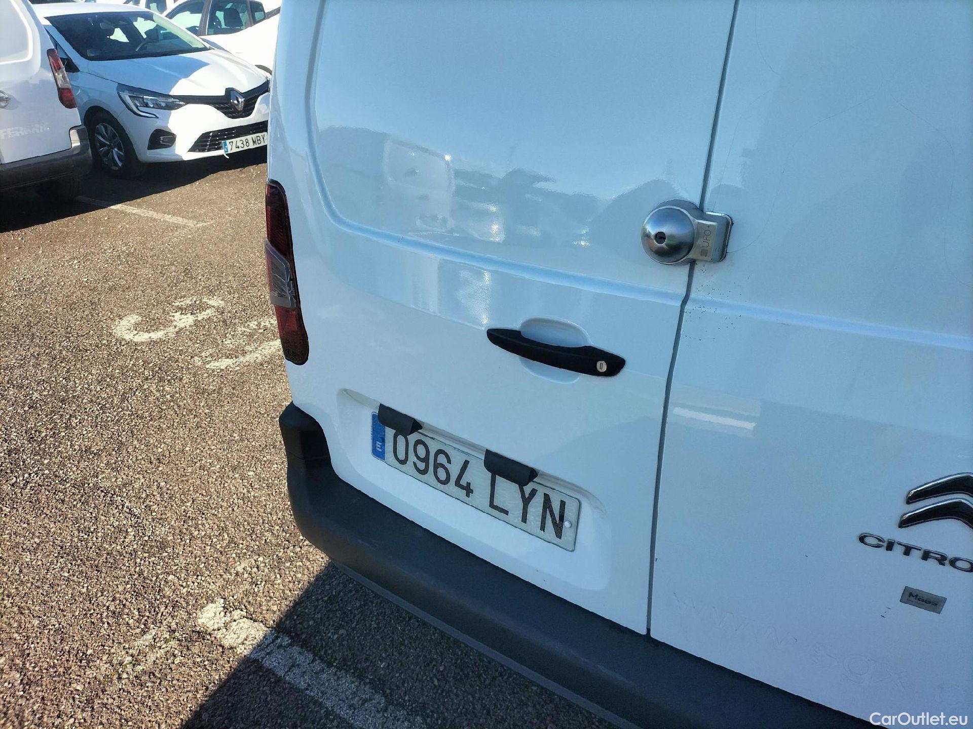  Citroen  Berlingo CITROEN  / 2018 / 3P / furgón derivado de turismo Talla M BlueHDi 100 CONTROL #30