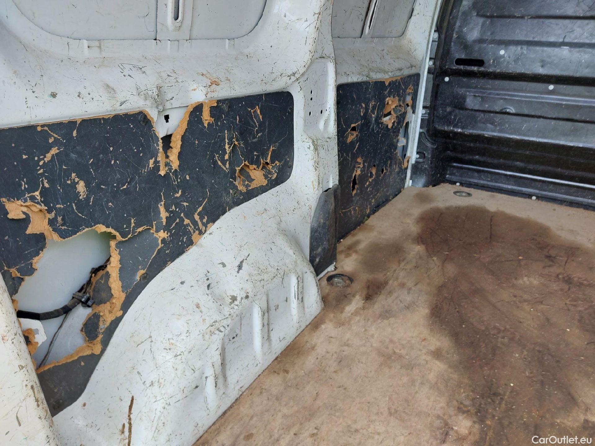  Citroen  Jumpy CITROEN  / 2016 / 4P / furgón Talla M BlueHDi 100 S&S 6v Control #42