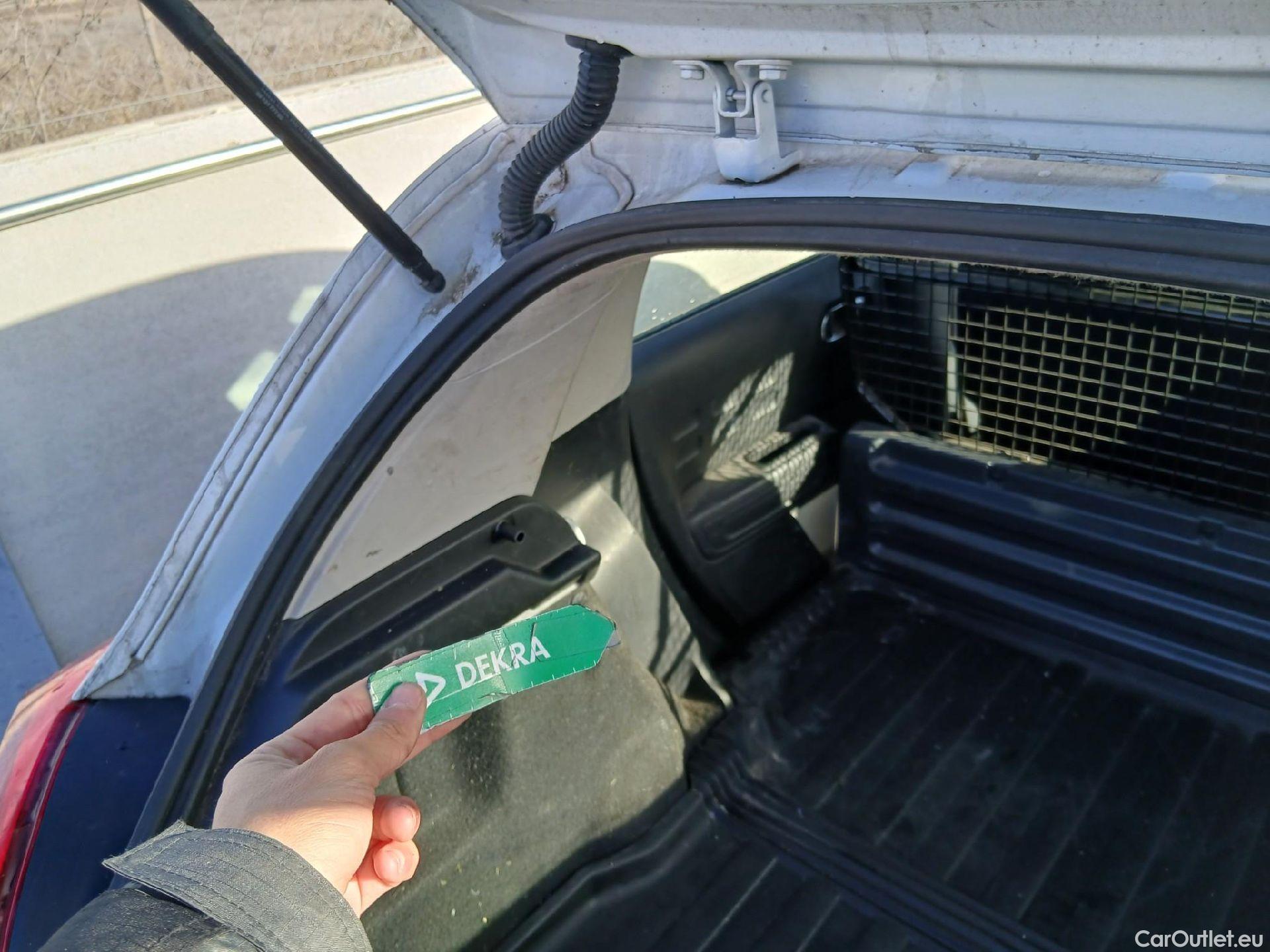  Citroen  C3 CITROEN  / 2016 / 5P / berlina comercial BlueHDi 73KW (100CV) S&S Comercial #45