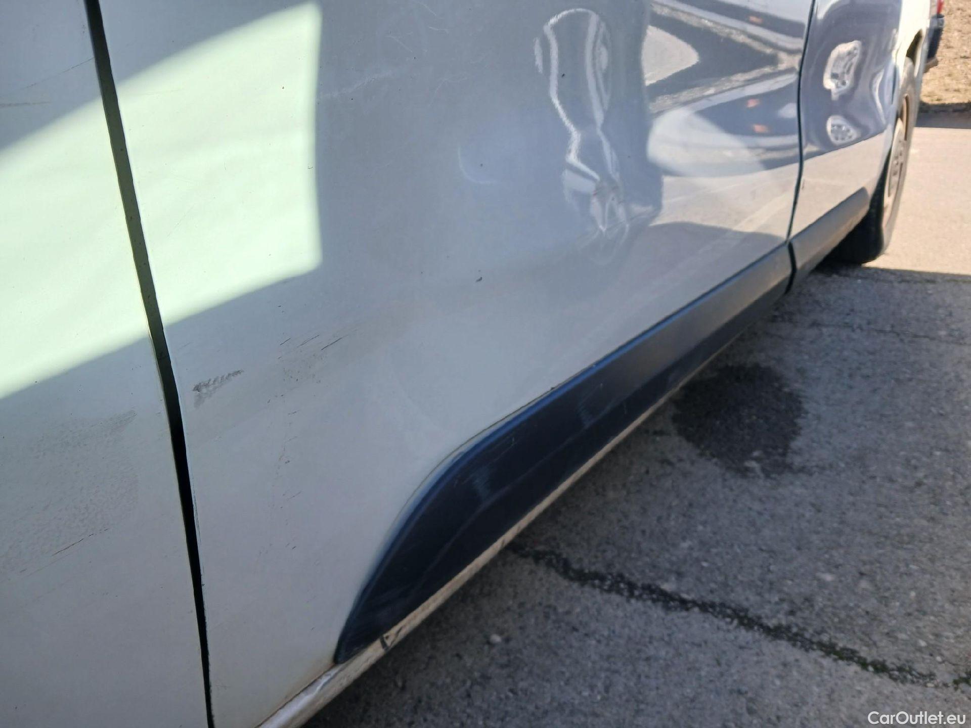  Peugeot  Expert PEUGEOT  / 2016 / 4P / furgón Furgón Pro 1.5 BlueHDi 120 Standard #30