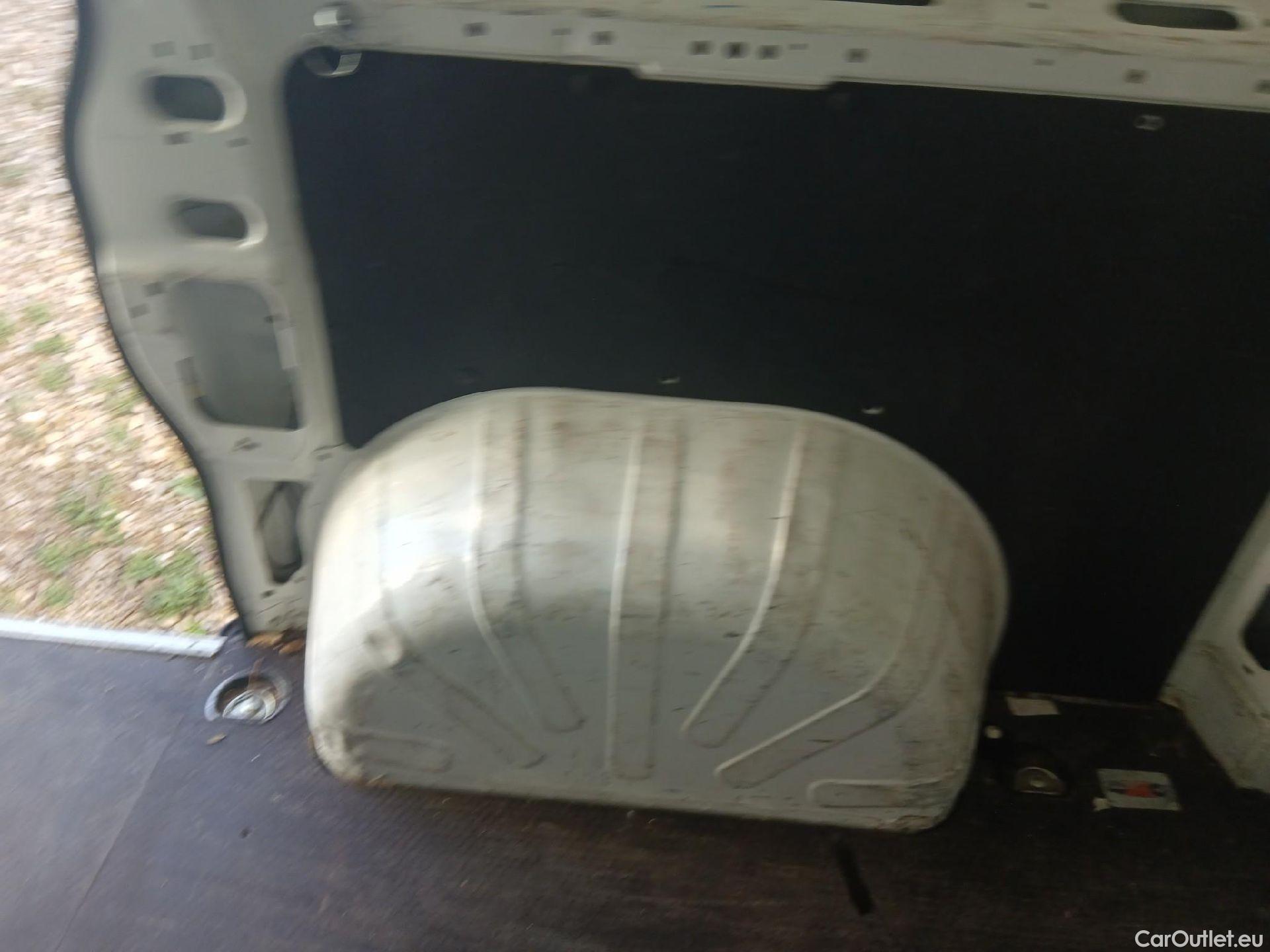  Peugeot  Boxer PEUGEOT  / 2014 / 4P / furgón 330 L1H1 BlueHDi 81KW (110CV) #35