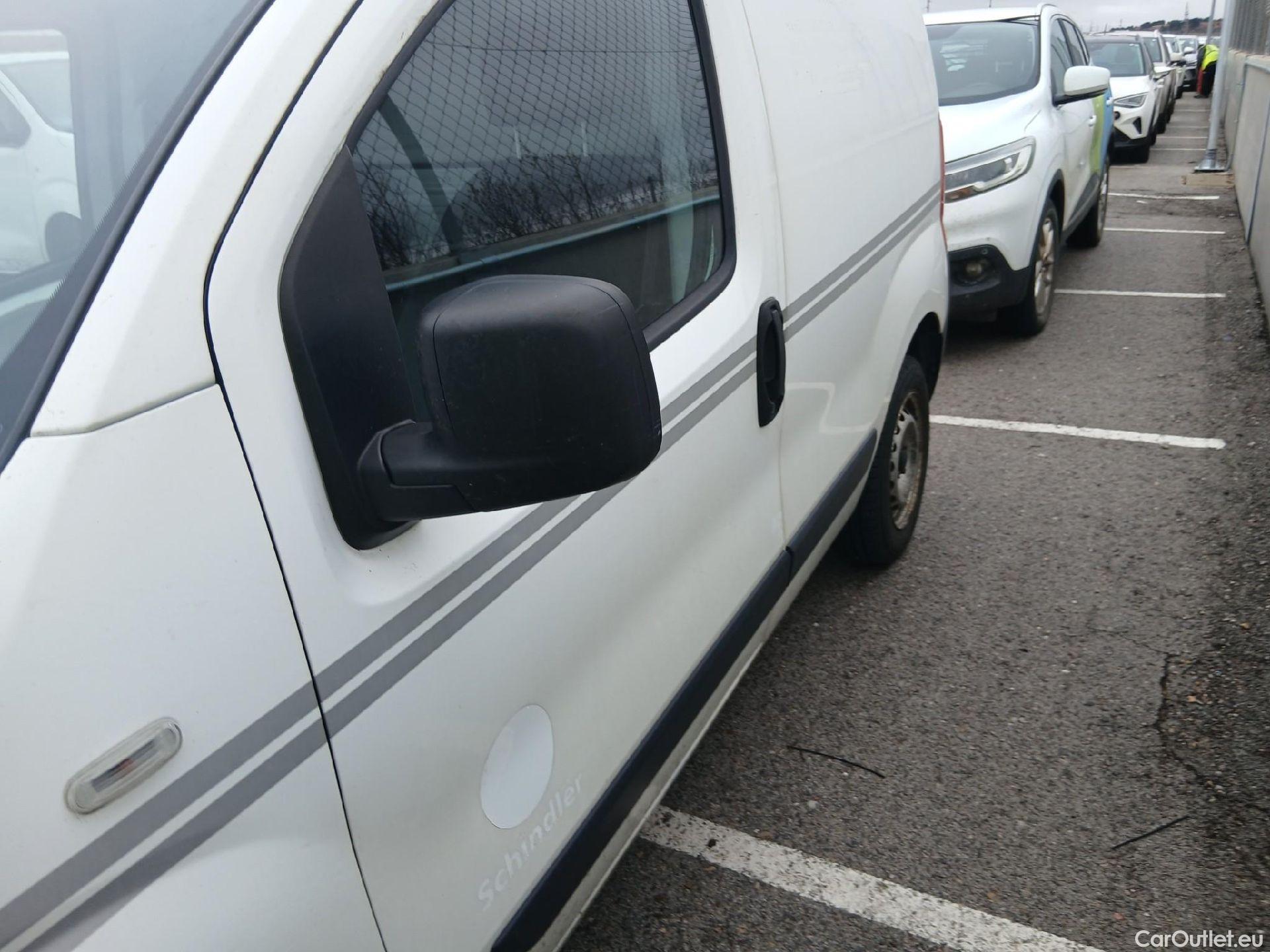  Fiat  Fiorino FIAT  / 2016 / 3P / furgón derivado de turismo Cargo Base 1.3 Mjet 59kW (80CV) E6 #8