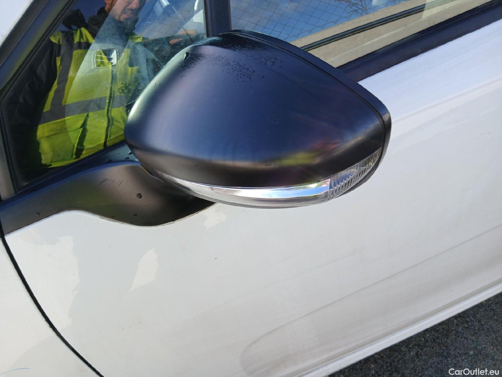  Citroen  C3 CITROEN  / 2016 / 5P / berlina comercial BlueHDi 73KW (100CV) S&S Comercial #11