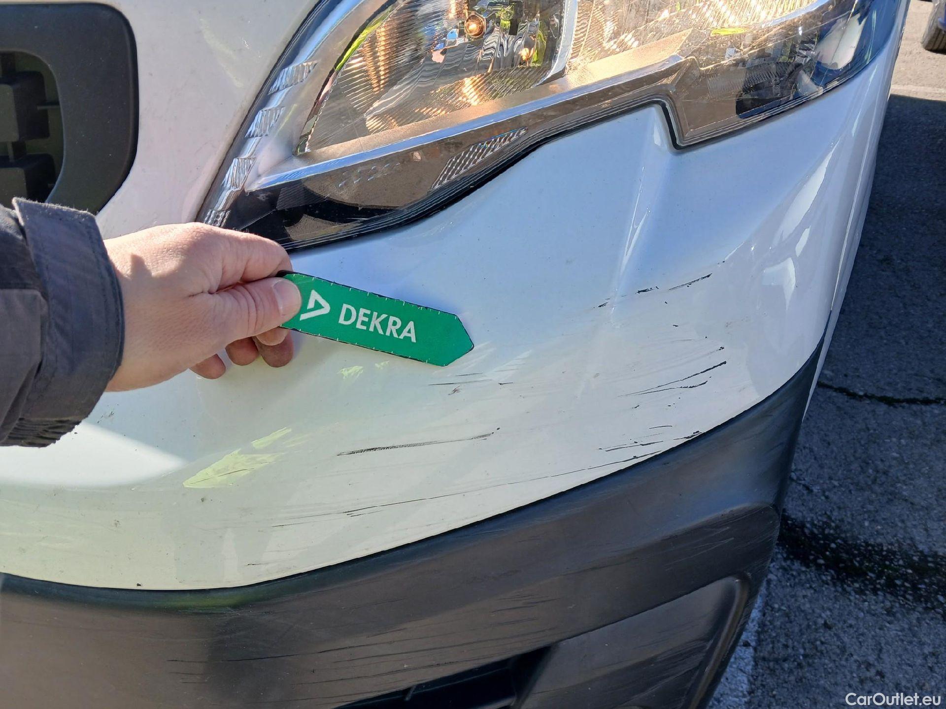  Peugeot  Expert PEUGEOT  / 2016 / 4P / furgón Furgón Pro 1.5 BlueHDi 120 Standard #3