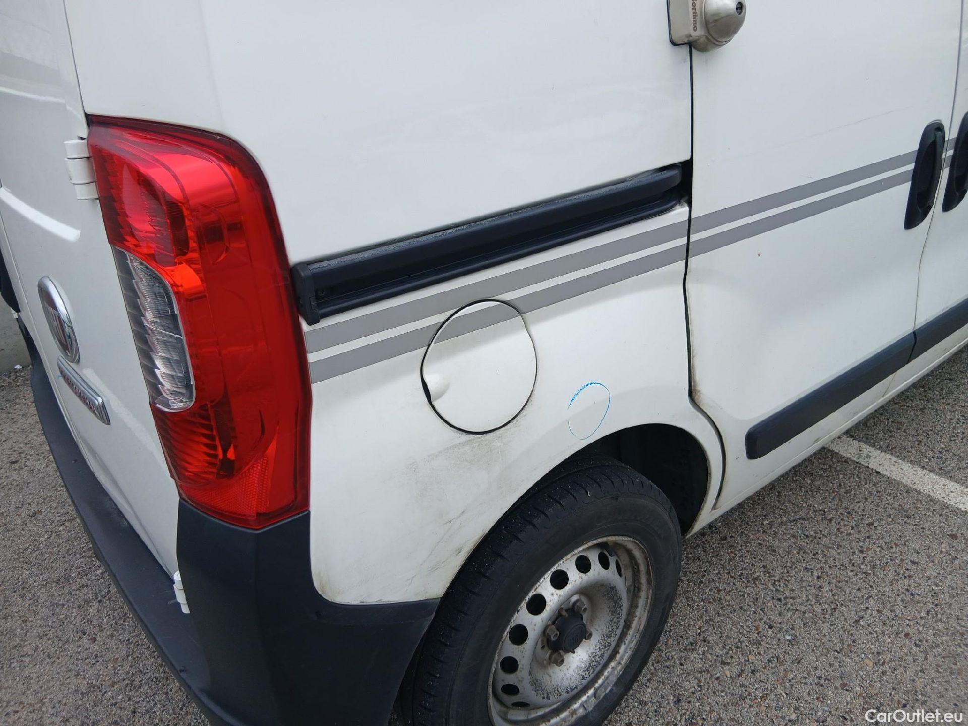  Fiat  Fiorino FIAT  / 2016 / 3P / furgón derivado de turismo Cargo Base 1.3 Mjet 59kW (80CV) E6 #23