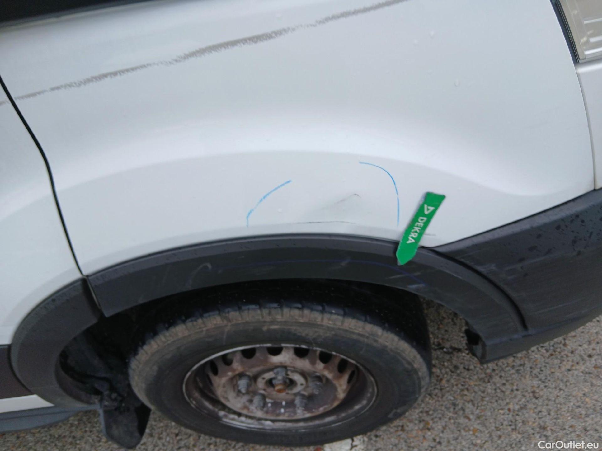  Ford  Transit FORD  / 2013 / 4P / furgón 310 96kW L2H2 Van Trend FWD MHEV #48