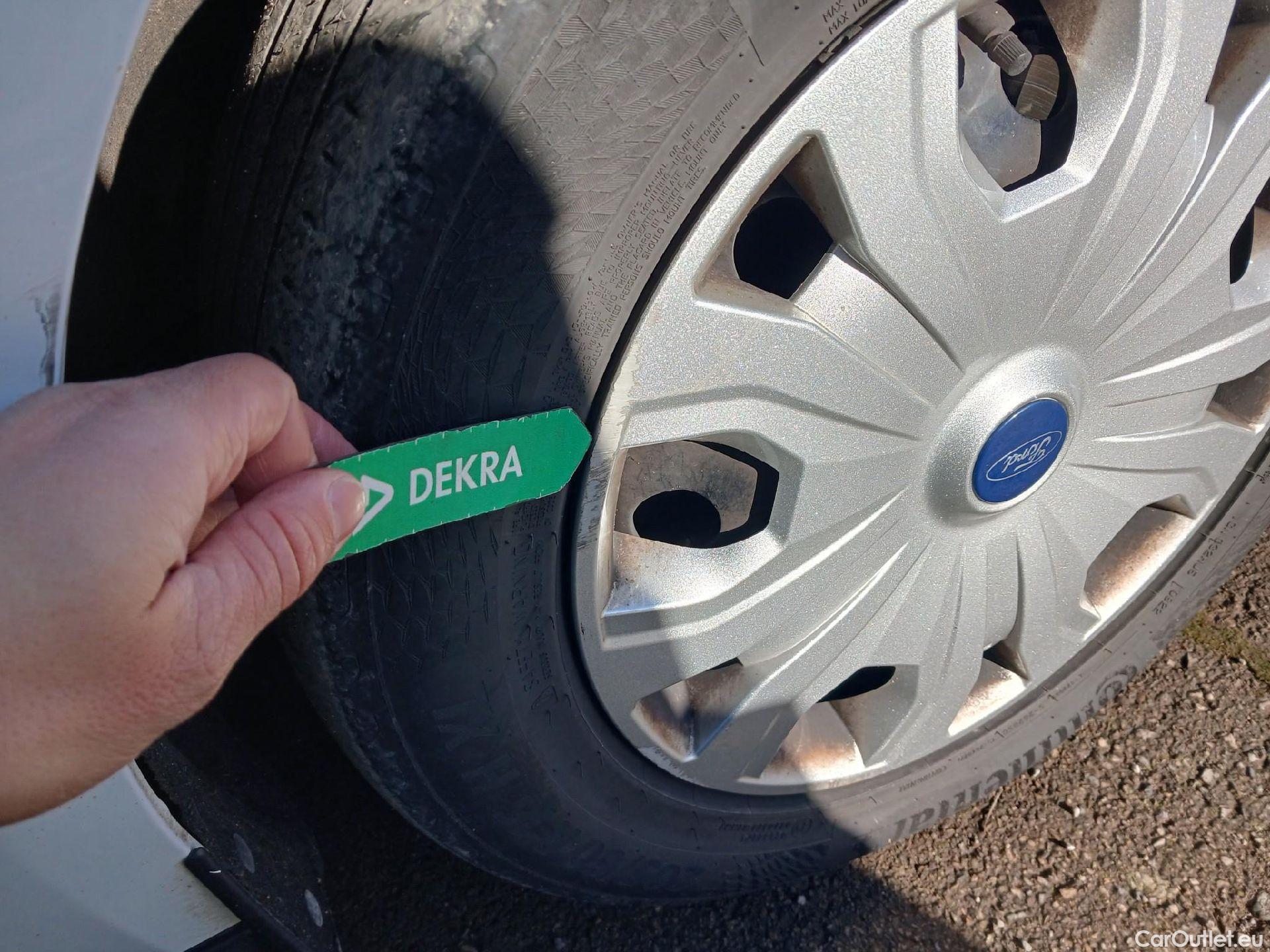  Ford  Transit Connect FORD  / 2013 / 5P / combi Kombi 1.5 TDCi 74kW Trend 230 L2 #42