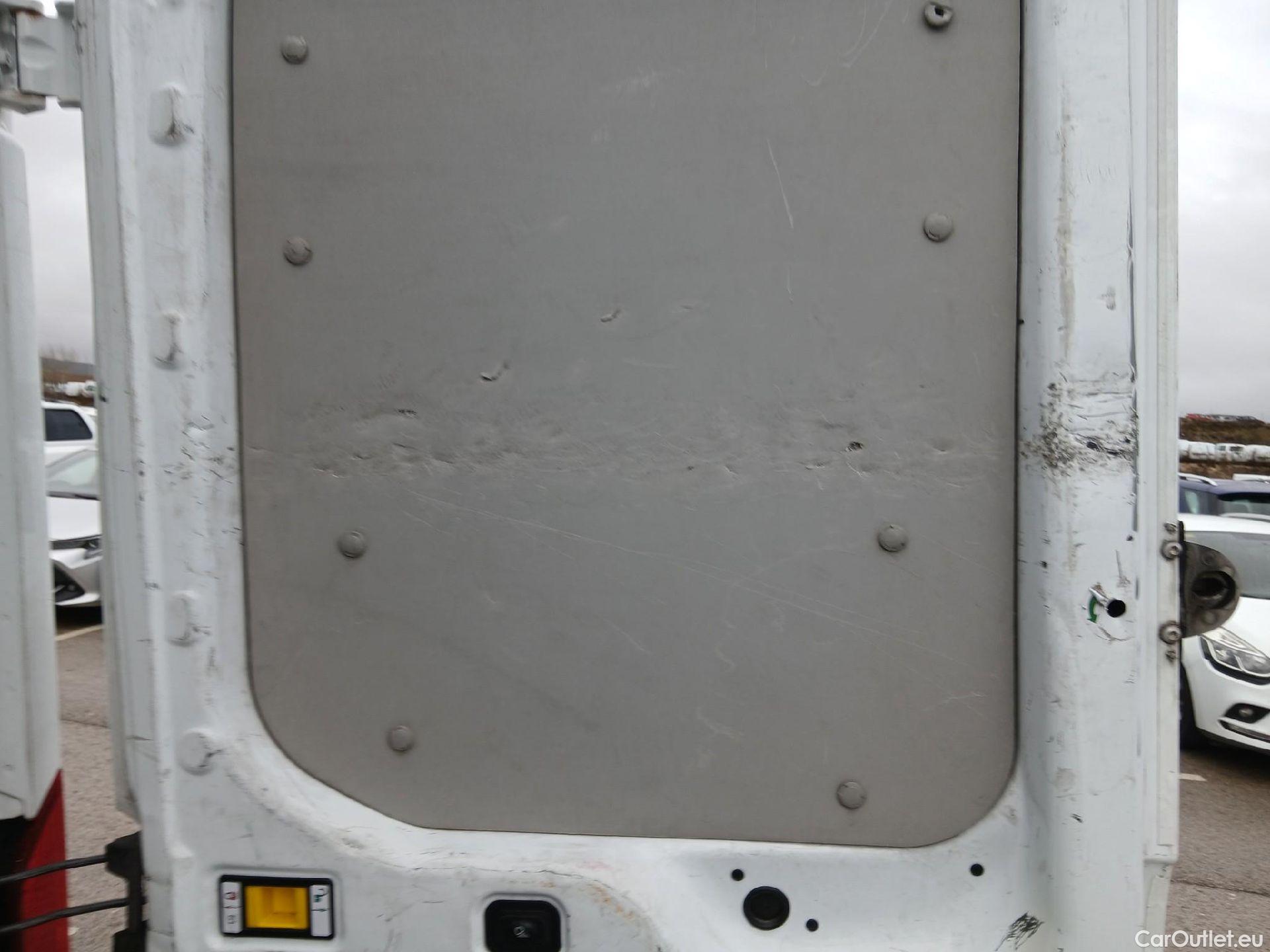  Ford  Transit FORD  / 2013 / 4P / furgón 310 96kW L2H2 Van Trend FWD MHEV #33