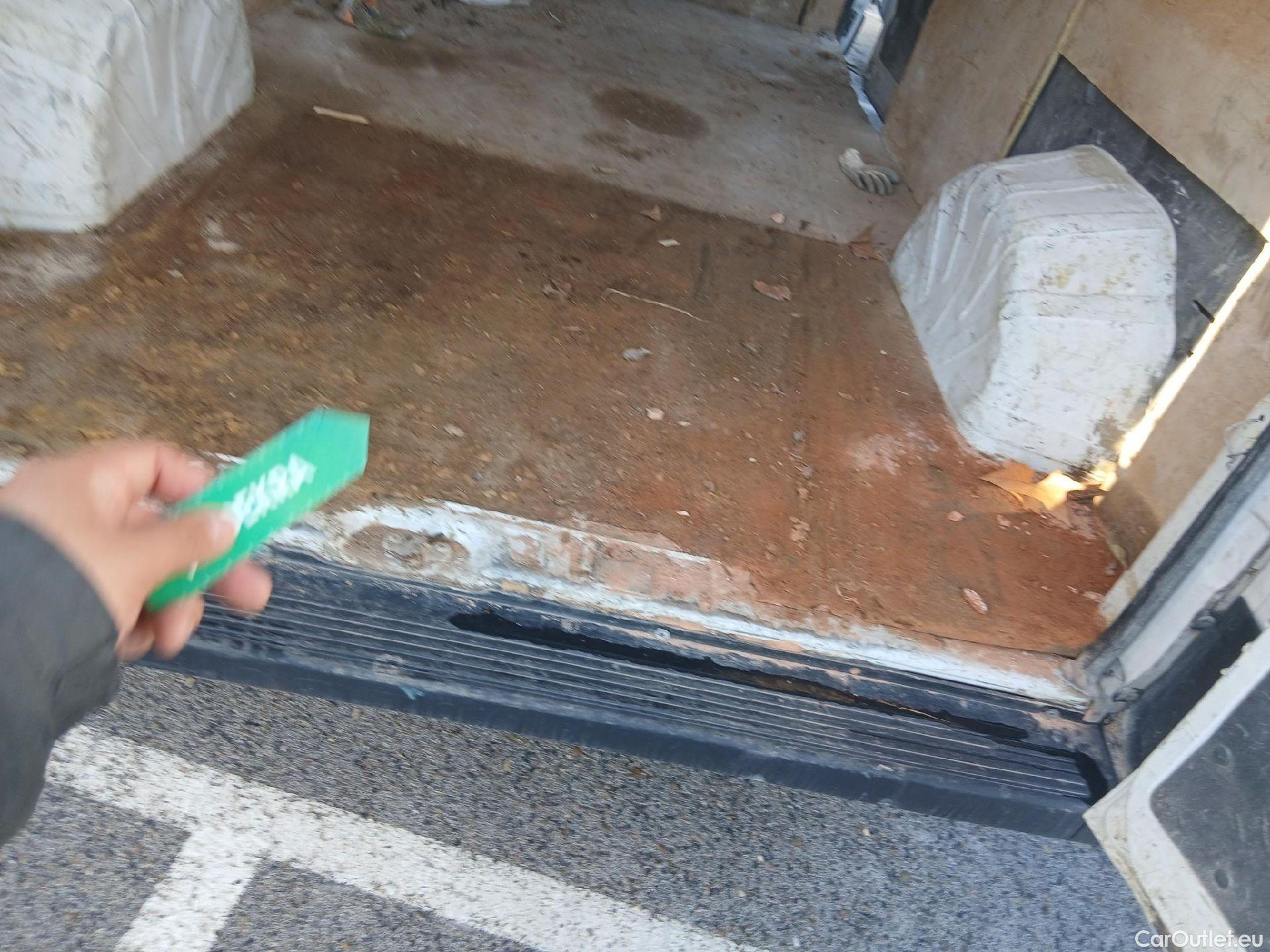  Citroen  Jumper CITROEN  / 2014 / 4P / furgón BlueHDi 103KW (140CV) Furgón 35L3H2 #71