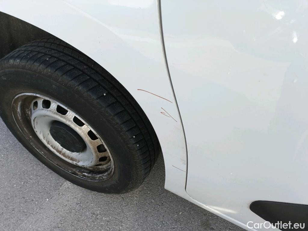  Peugeot  Partner PEUGEOT  / 2018 / 3P / furgón derivado de turismo Pro Standard 600kg BlueHDi 73kW #5