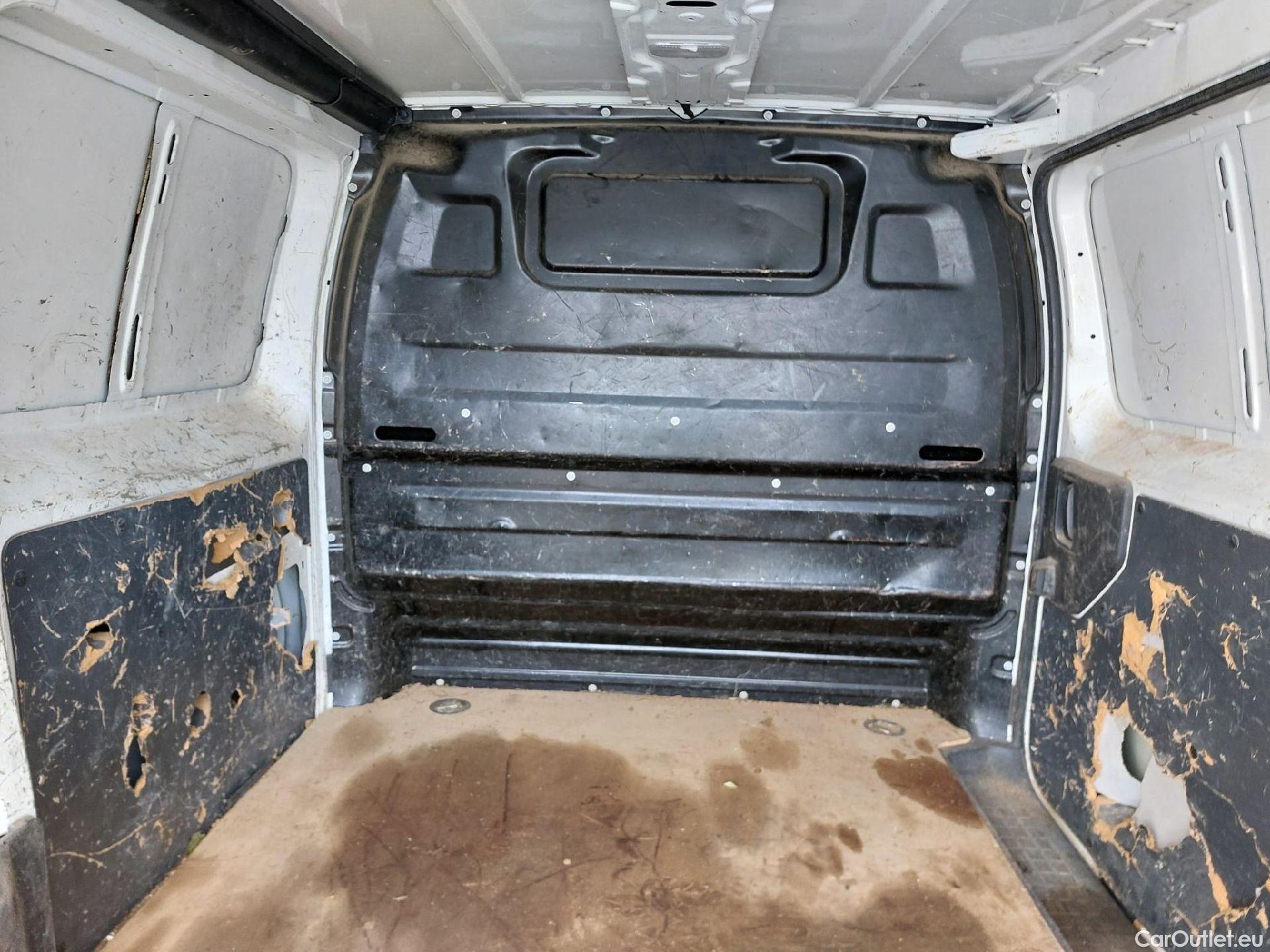  Citroen  Jumpy CITROEN  / 2016 / 4P / furgón Talla M BlueHDi 100 S&S 6v Control #45