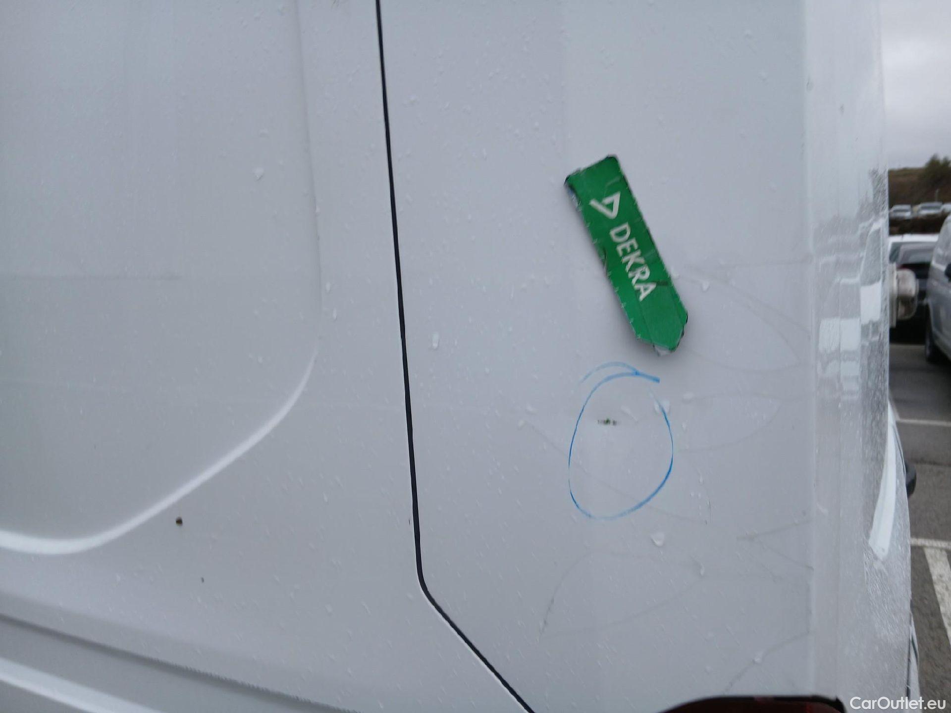  Ford  Transit FORD  / 2013 / 4P / furgón 310 96kW L2H2 Van Trend FWD MHEV #19