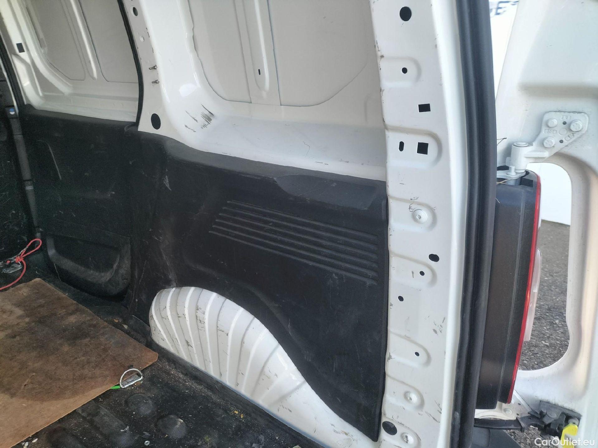  Citroen  Berlingo CITROEN  / 2018 / 3P / furgón derivado de turismo Talla M BlueHDi 100 CONTROL #56