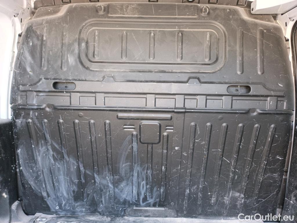  Peugeot  Partner PEUGEOT  / 2018 / 3P / furgón derivado de turismo Pro Standard 600kg BlueHDi 73kW #20