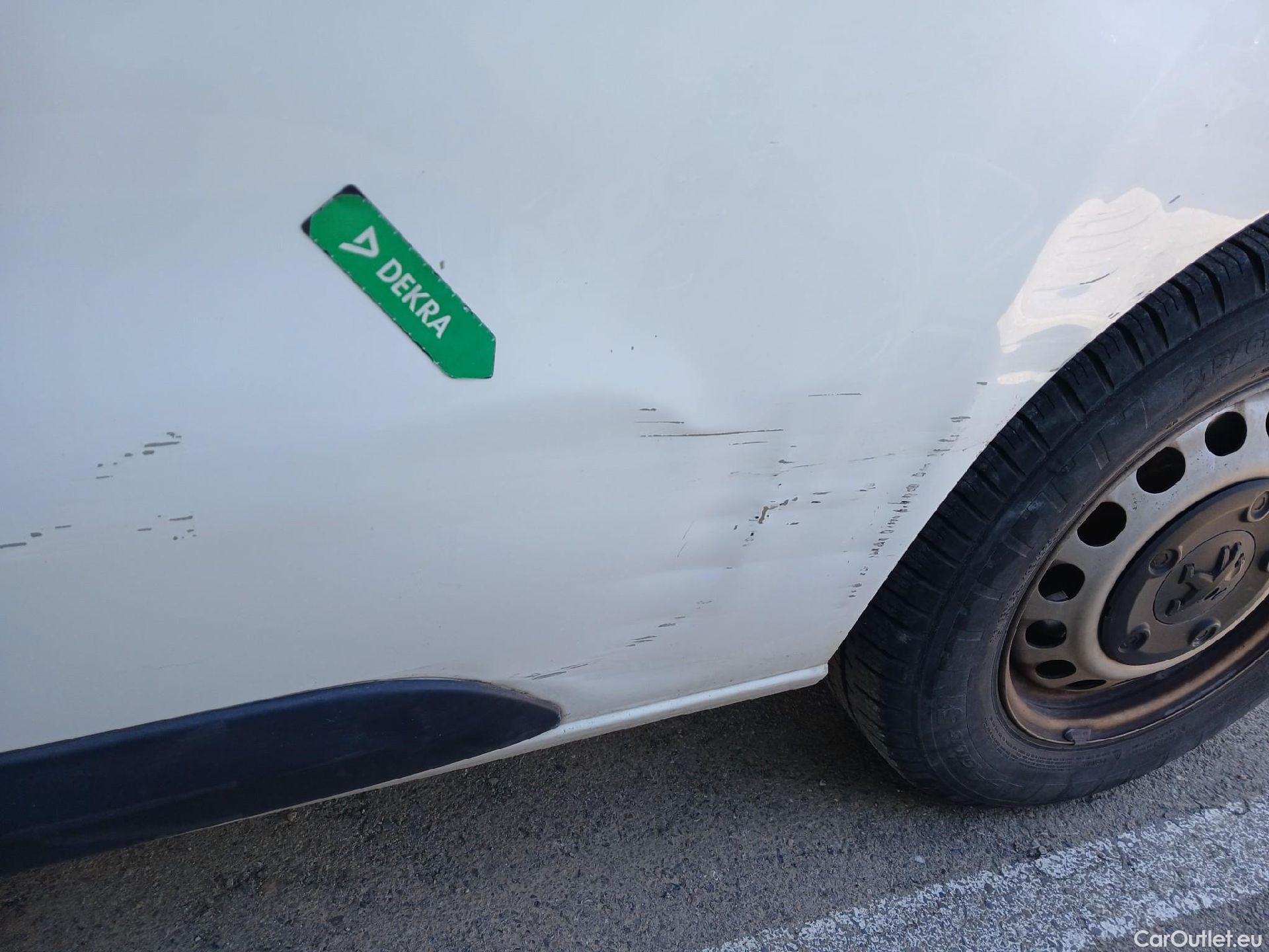  Peugeot  Expert PEUGEOT  / 2016 / 4P / furgón Furgón Pro 1.5 BlueHDi 120 Standard #13