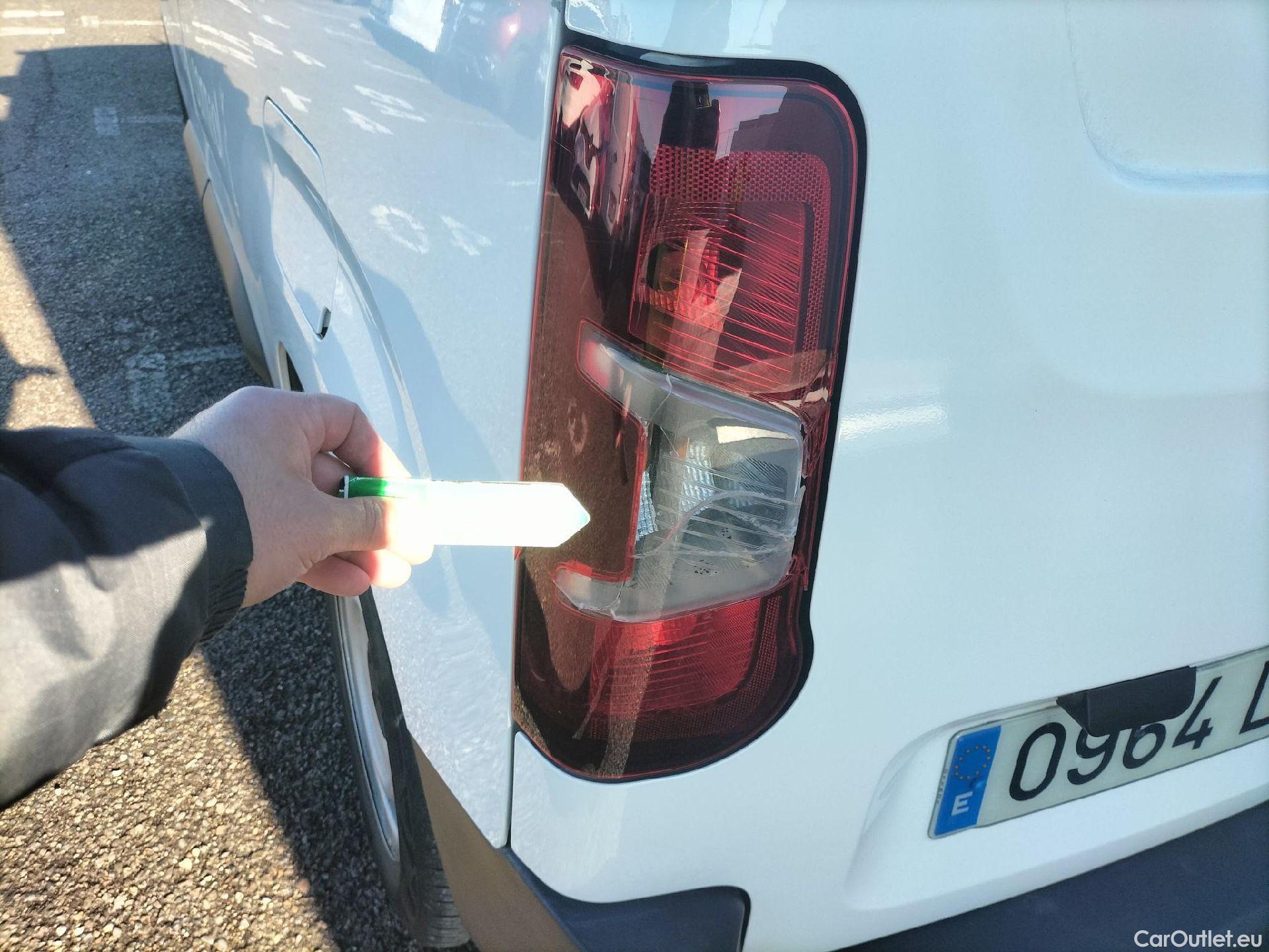  Citroen  Berlingo CITROEN  / 2018 / 3P / furgón derivado de turismo Talla M BlueHDi 100 CONTROL #26