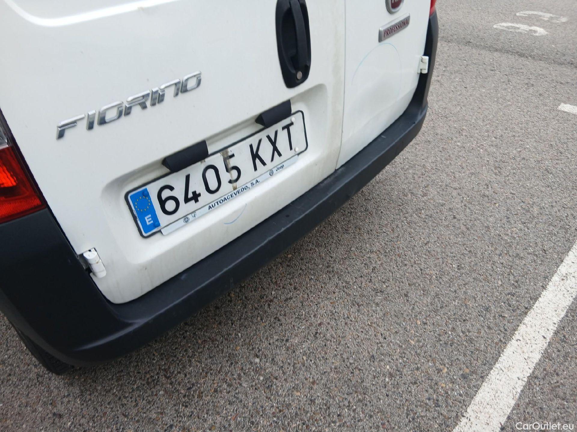  Fiat  Fiorino FIAT  / 2016 / 3P / furgón derivado de turismo Cargo Base 1.3 Mjet 59kW (80CV) E6 #18