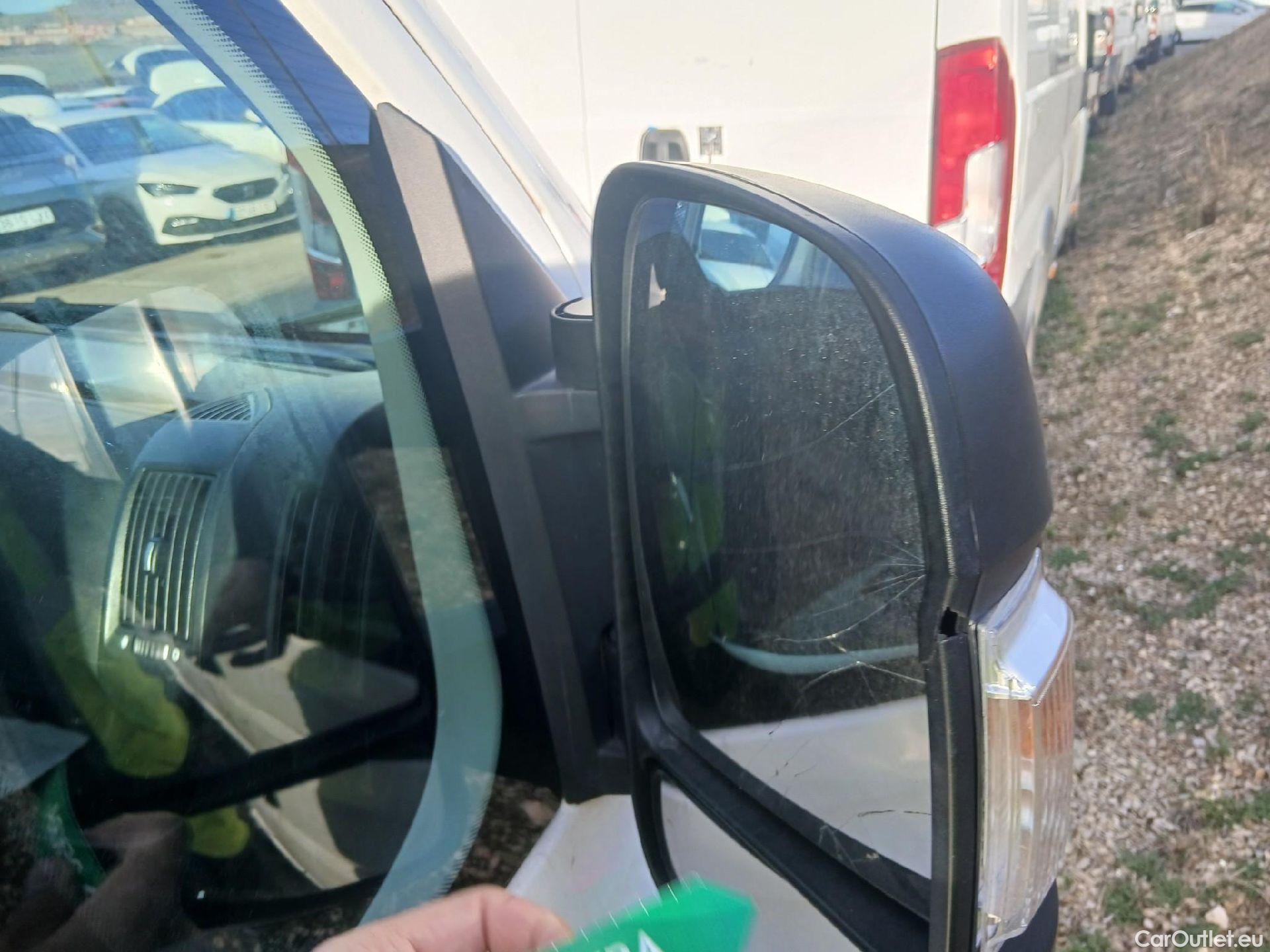  Peugeot  Boxer PEUGEOT  / 2014 / 4P / furgón 330 L1H1 BlueHDi 81KW (110CV) #30